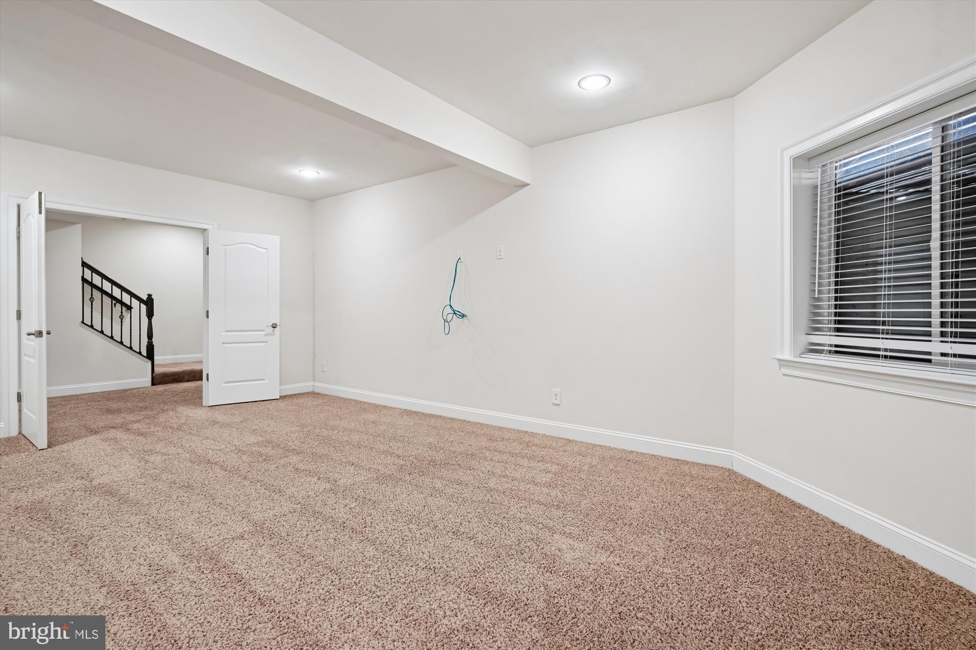 HUNTERS POND - Residential