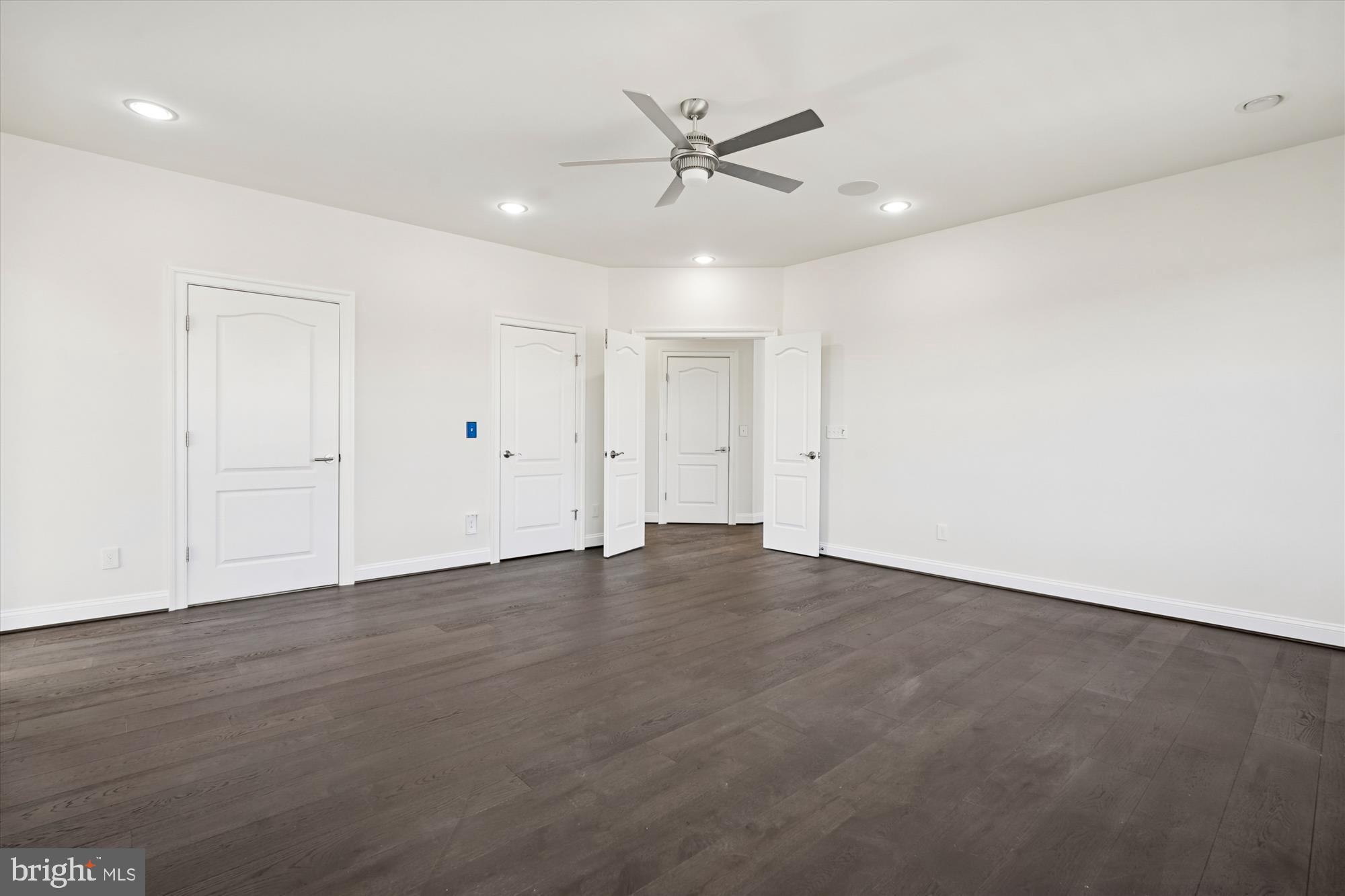 HUNTERS POND - Residential