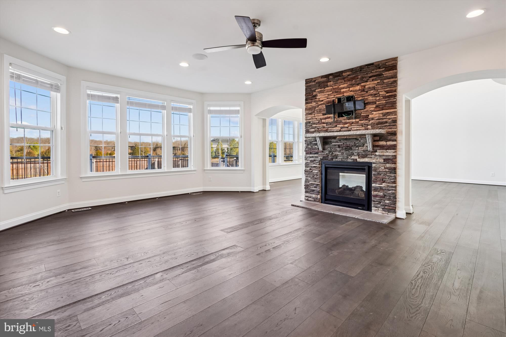 HUNTERS POND - Residential