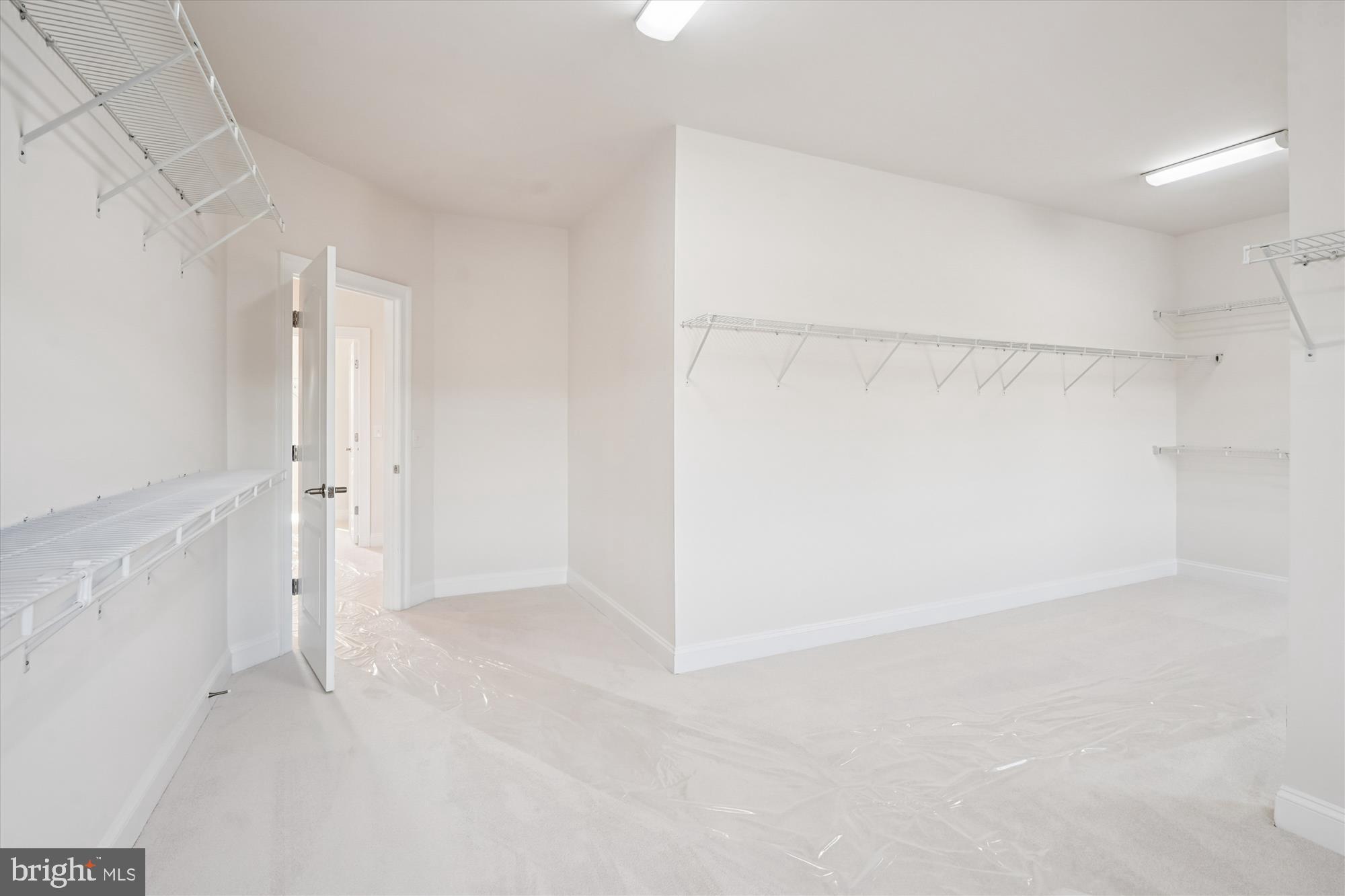 HUNTERS POND - Residential