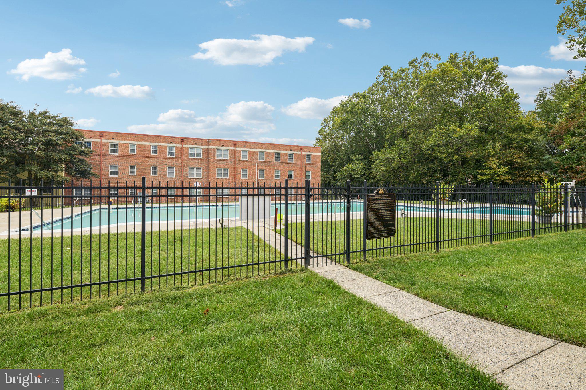 ROCK CREEK GARDENS - Residential