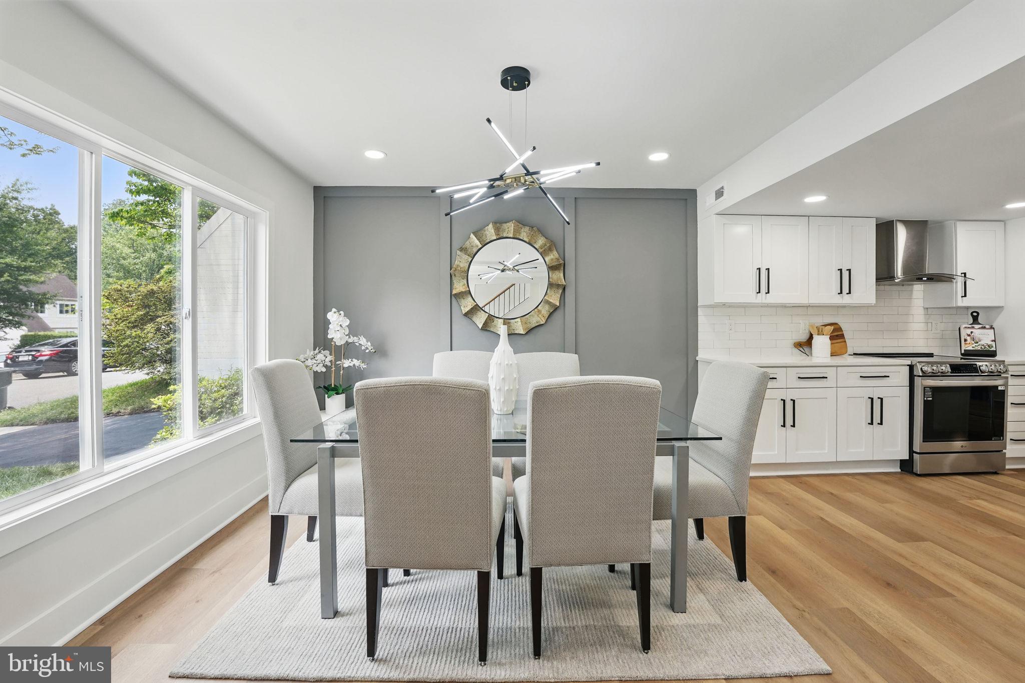 REGENCY SQUARE - Residential