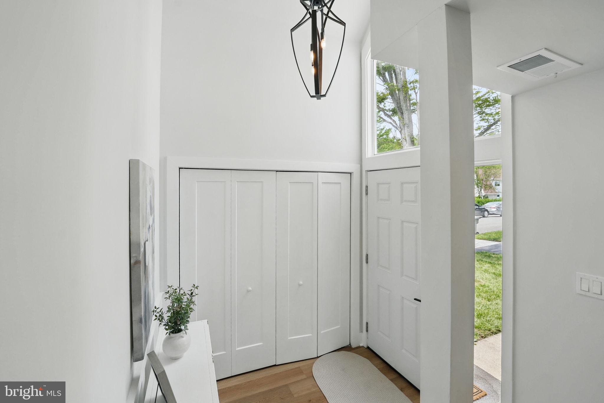 REGENCY SQUARE - Residential