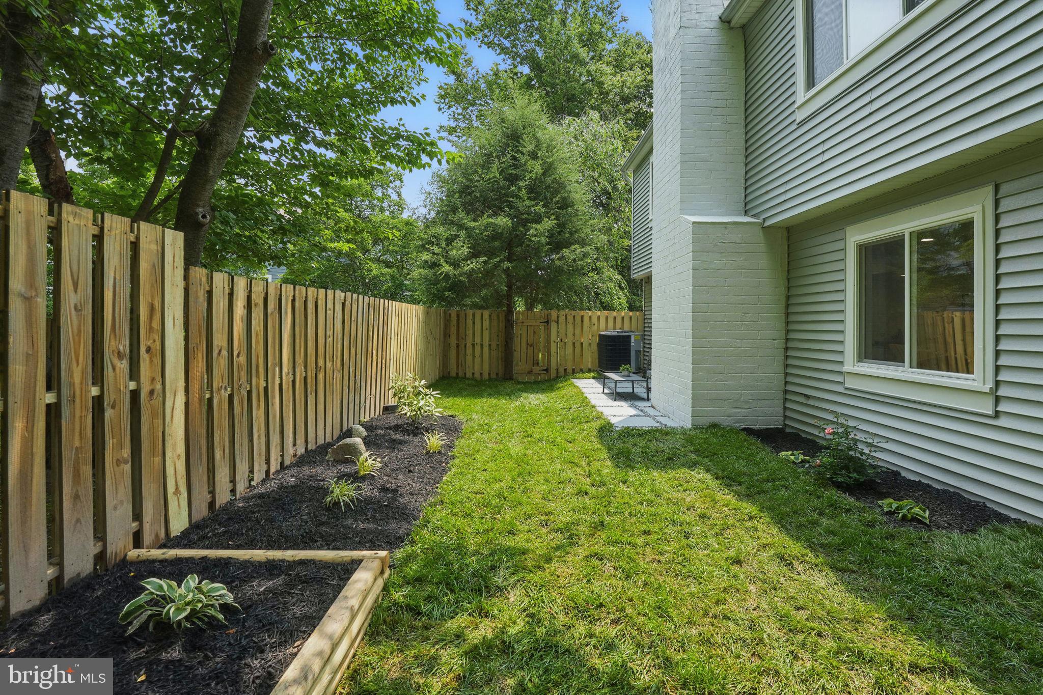 REGENCY SQUARE - Residential