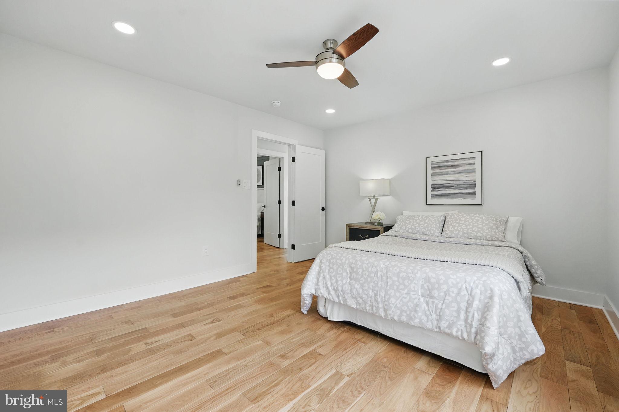 REGENCY SQUARE - Residential