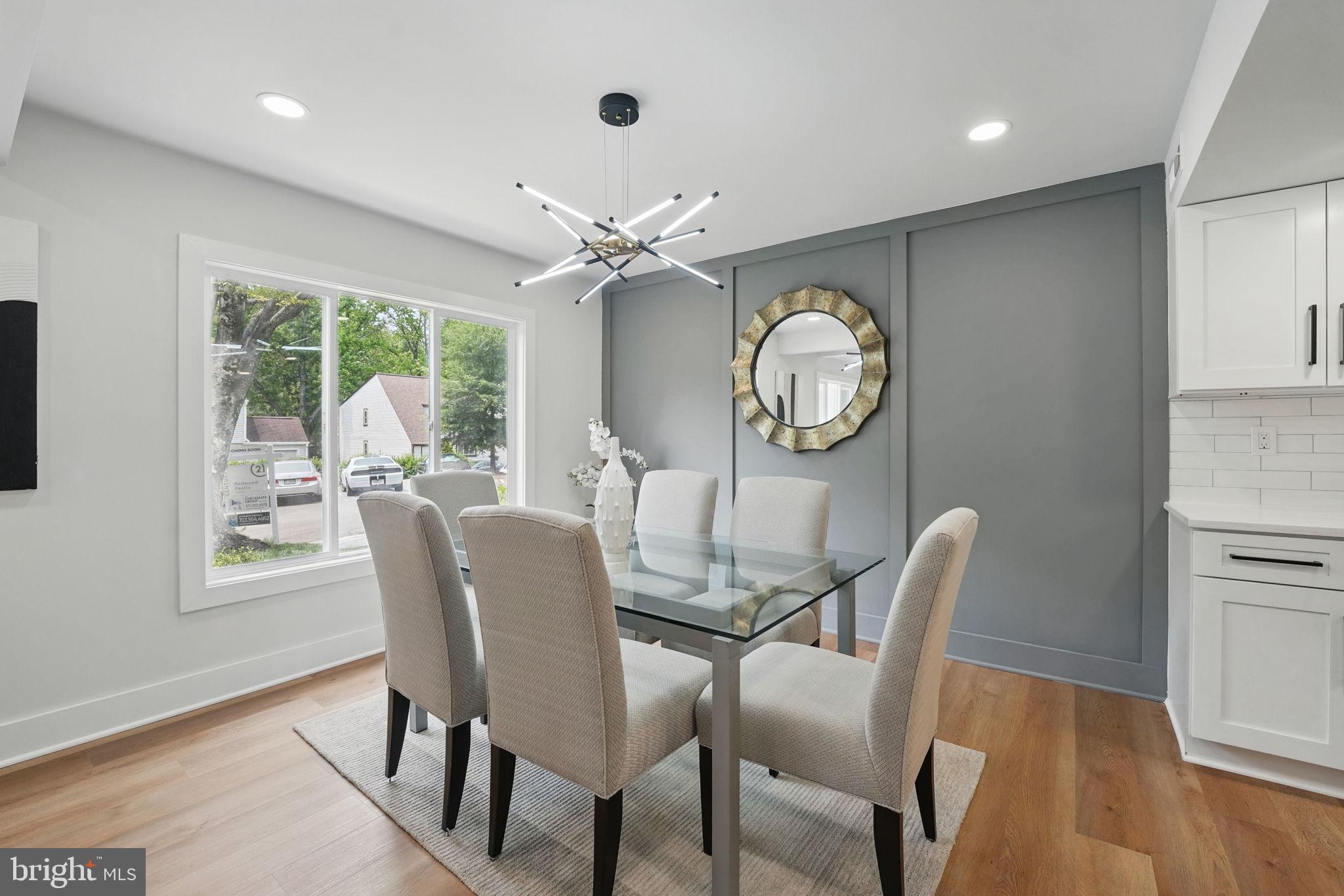 REGENCY SQUARE - Residential