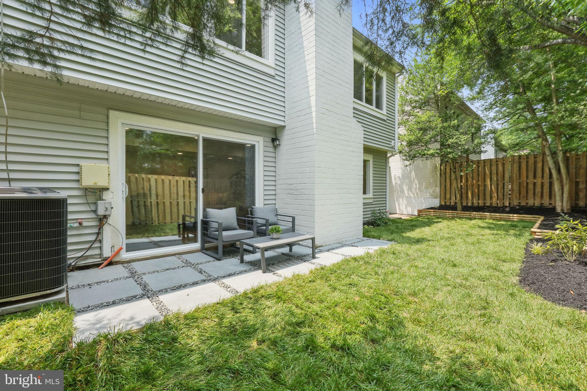 REGENCY SQUARE - Residential