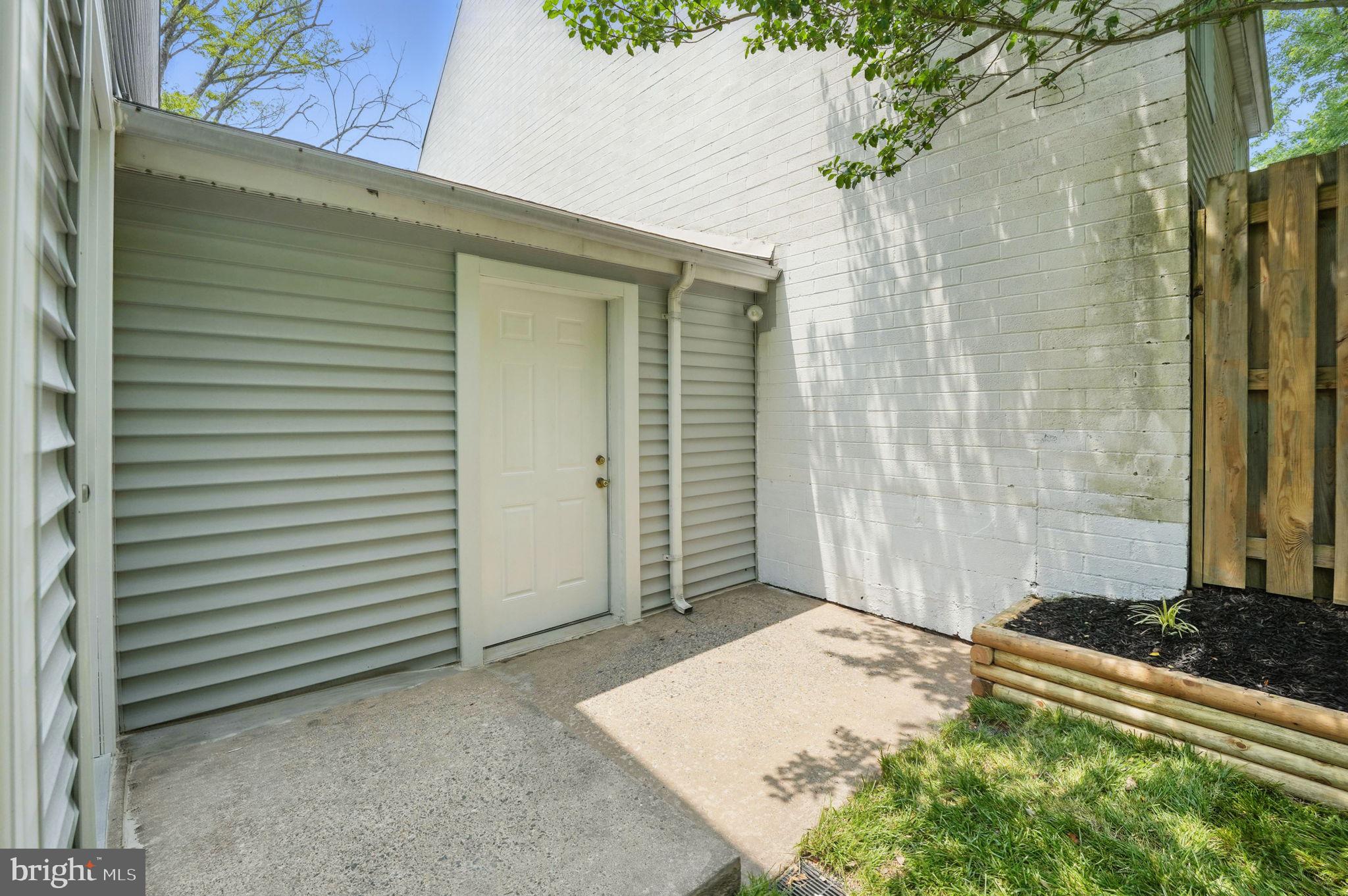 REGENCY SQUARE - Residential