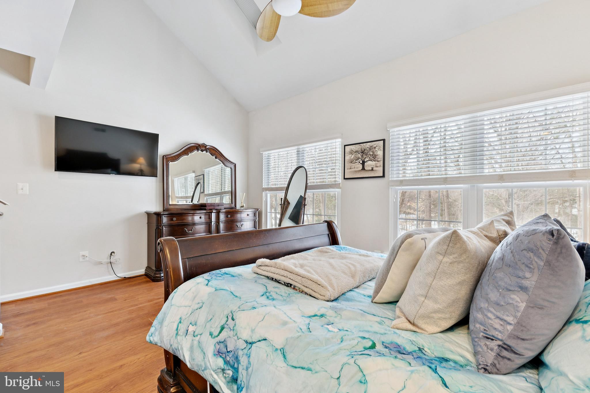 VINTAGE PLACE - Residential