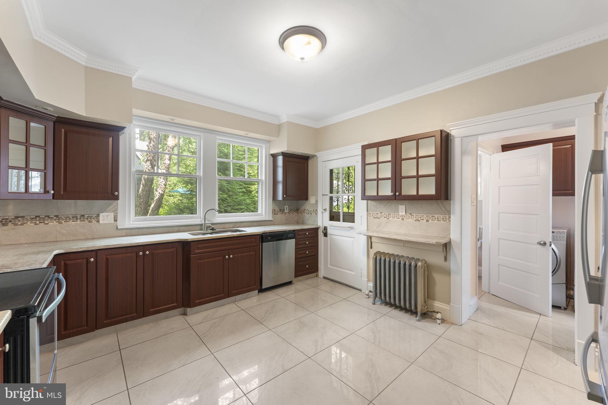 BRYN MAWR - Residential