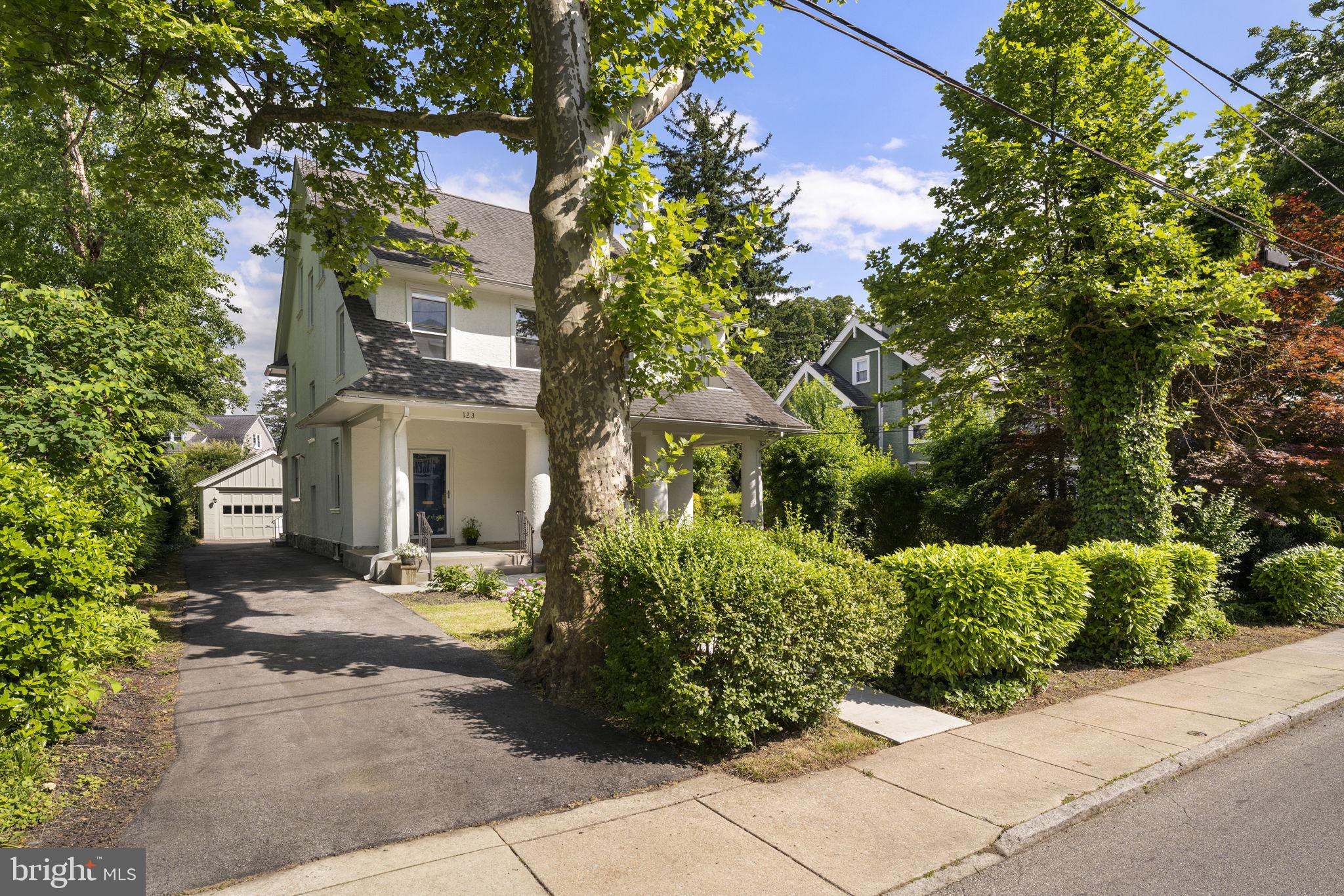 BRYN MAWR - Residential