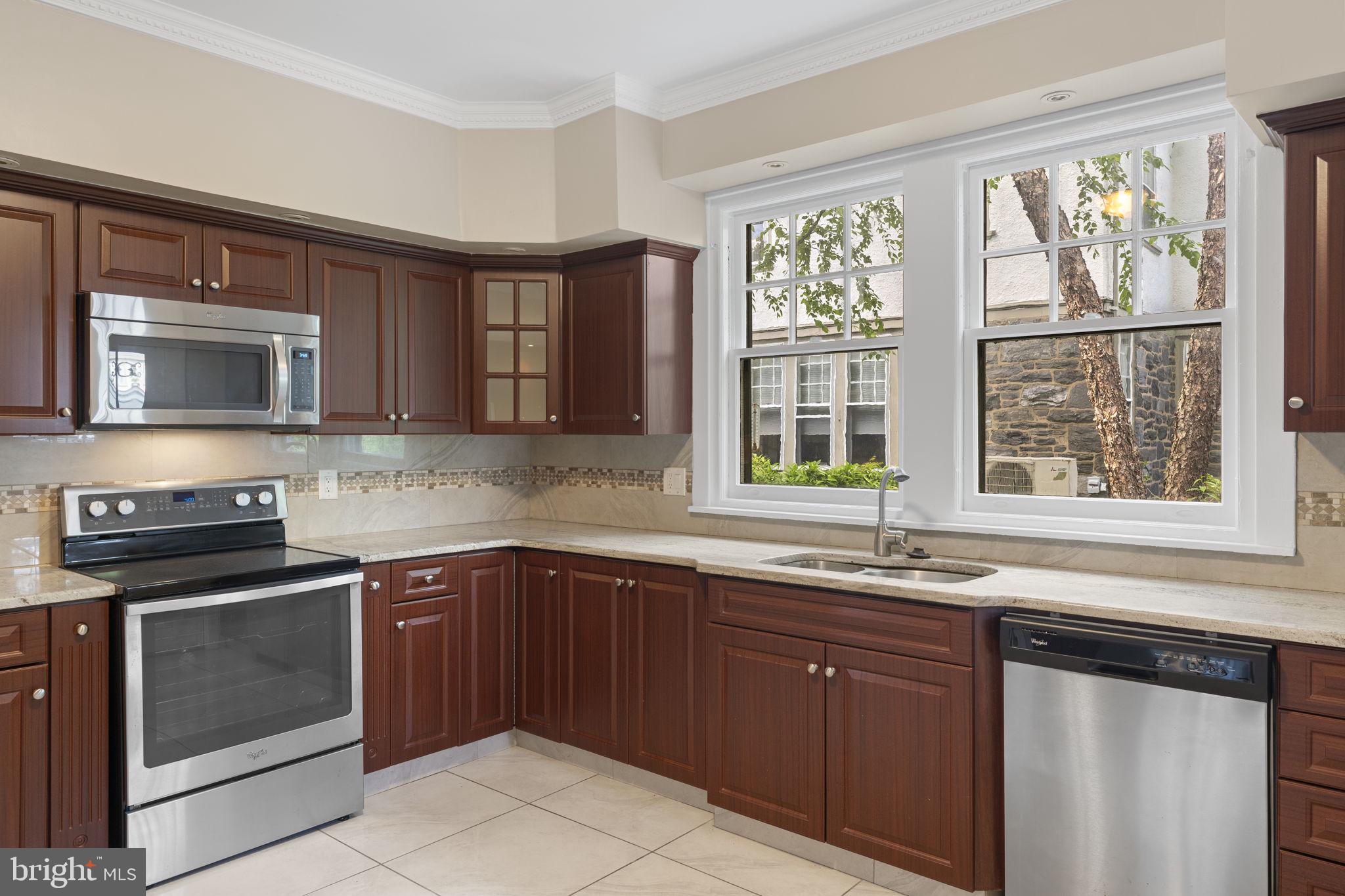 BRYN MAWR - Residential