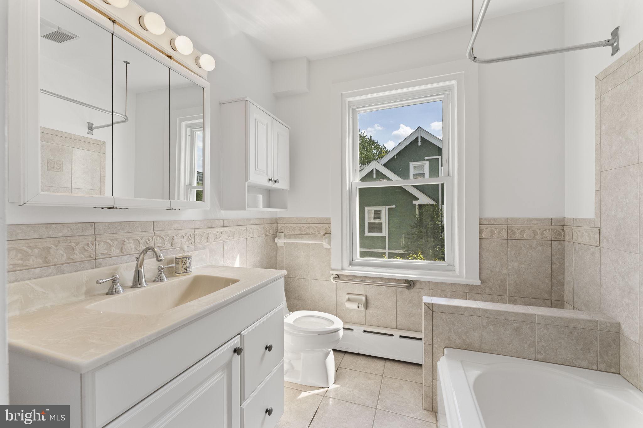 BRYN MAWR - Residential