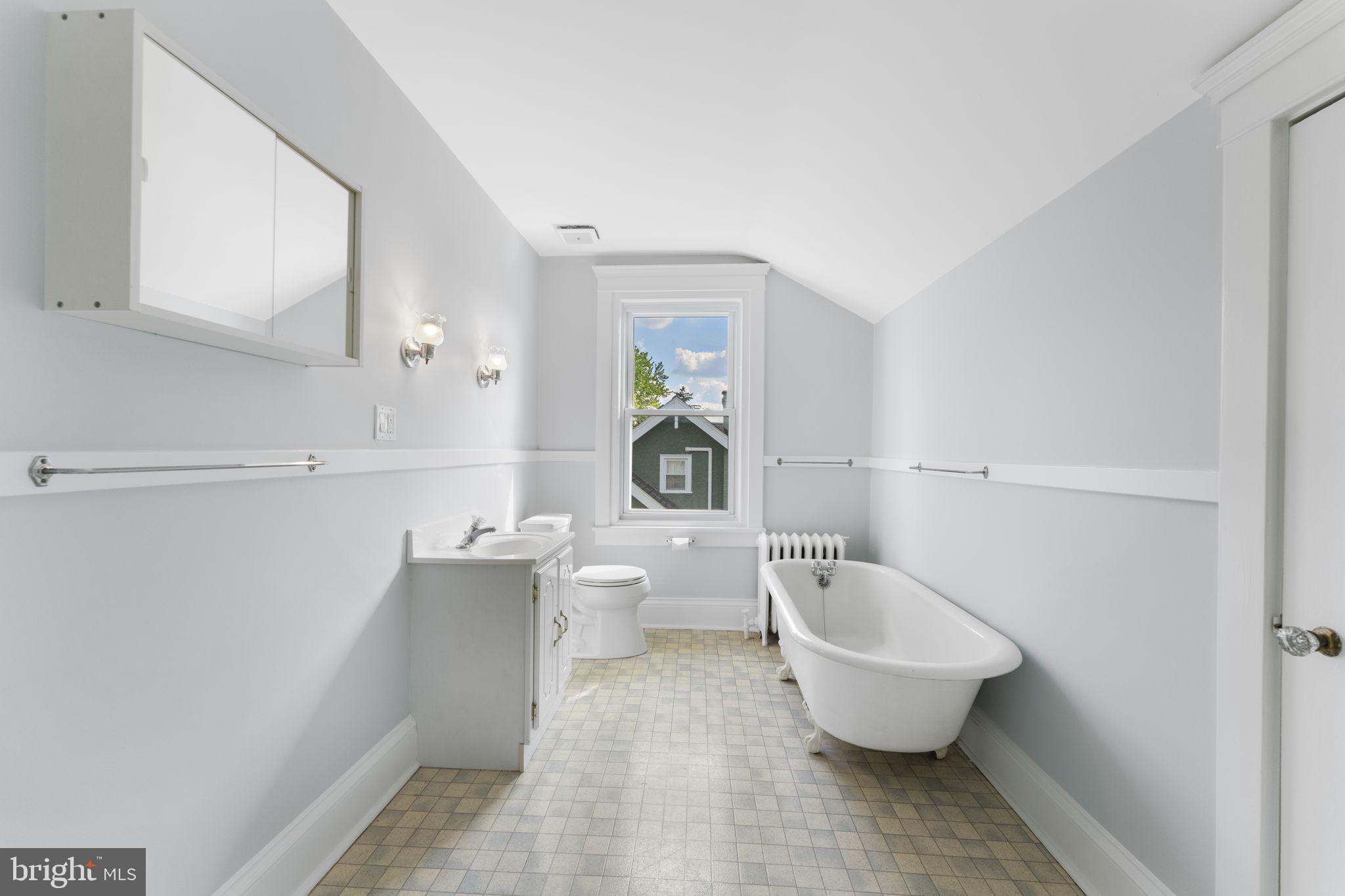 BRYN MAWR - Residential