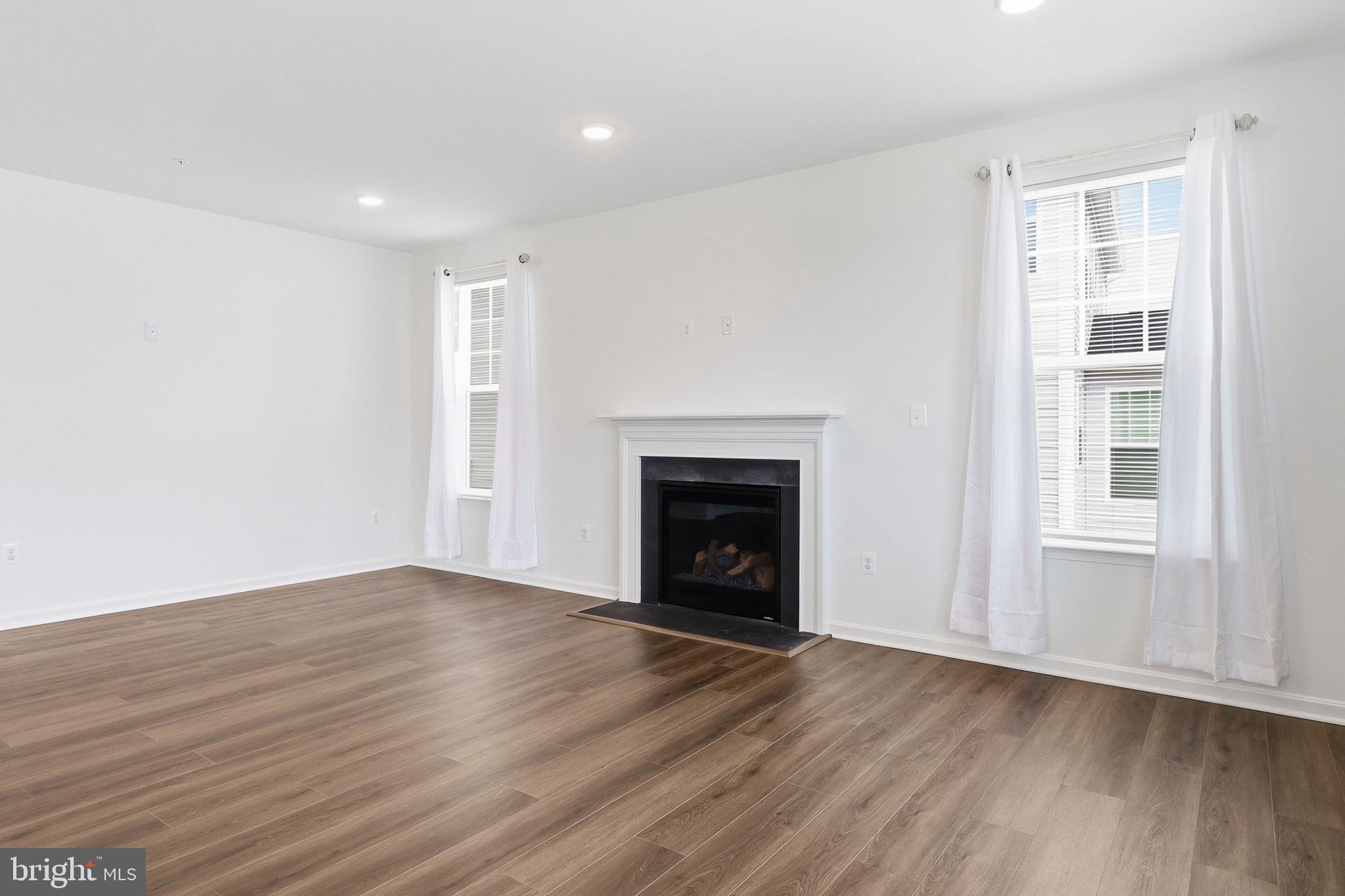 FAIRWAY ESTATES - Residential