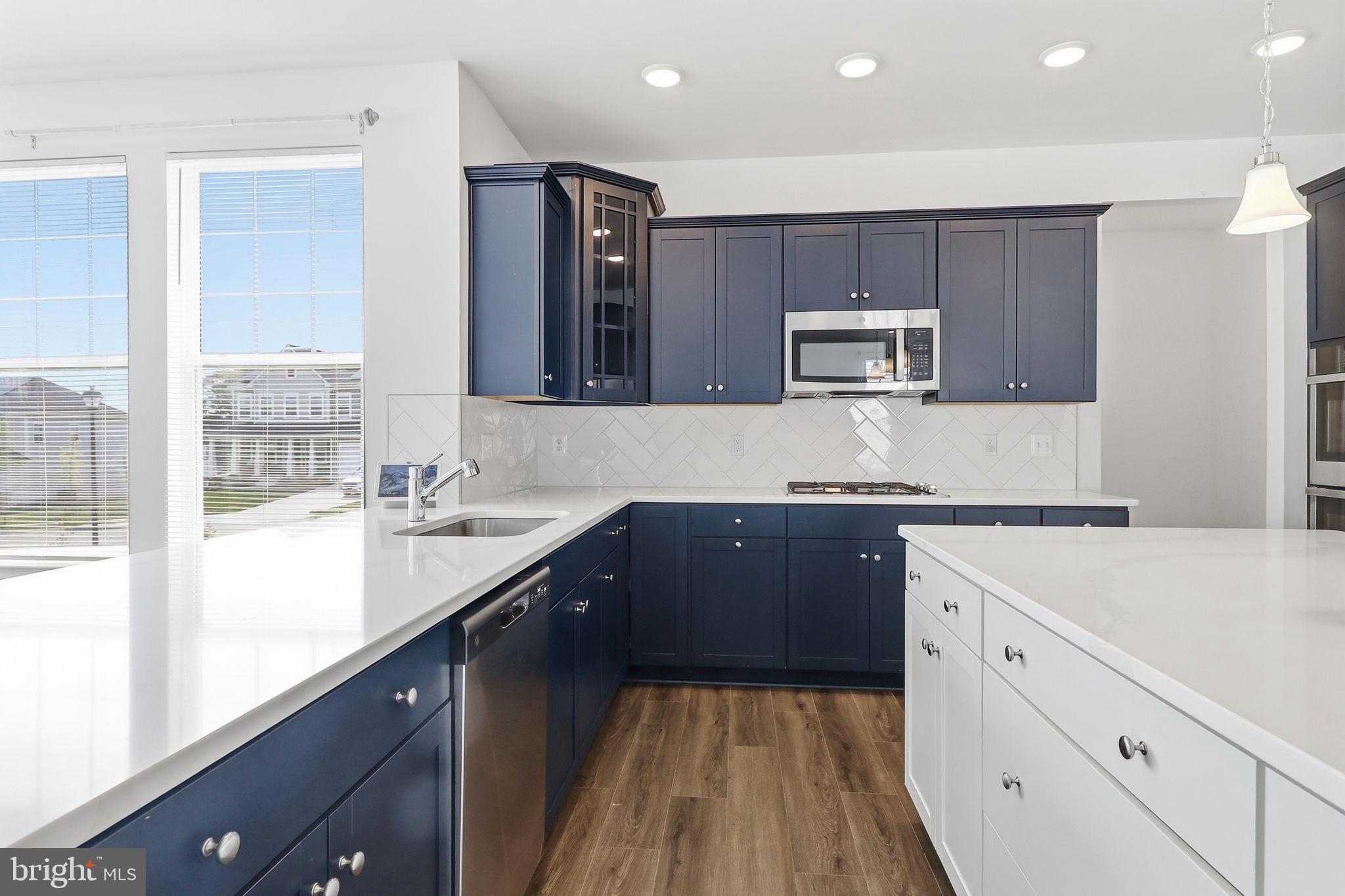 FAIRWAY ESTATES - Residential