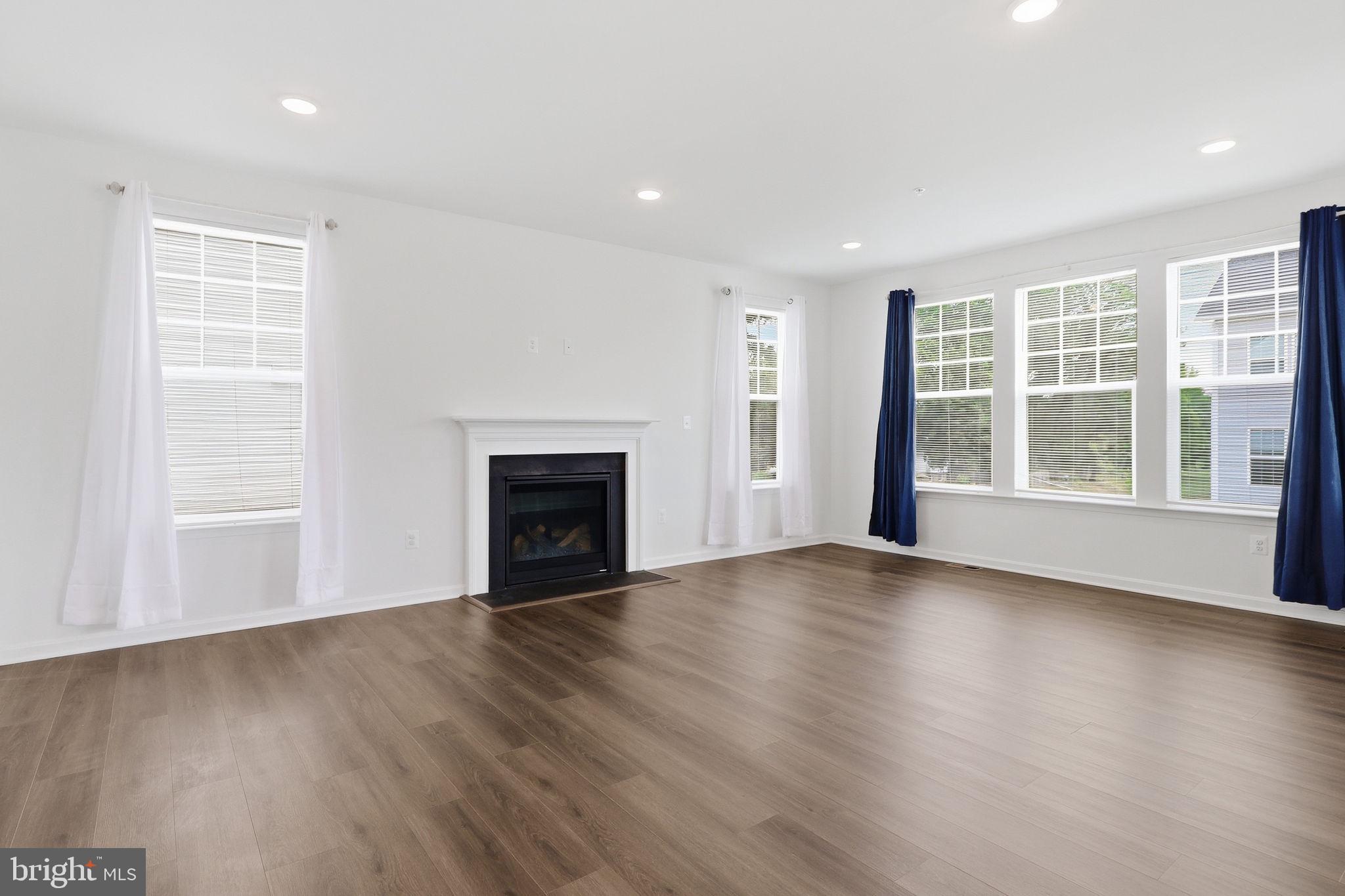 FAIRWAY ESTATES - Residential