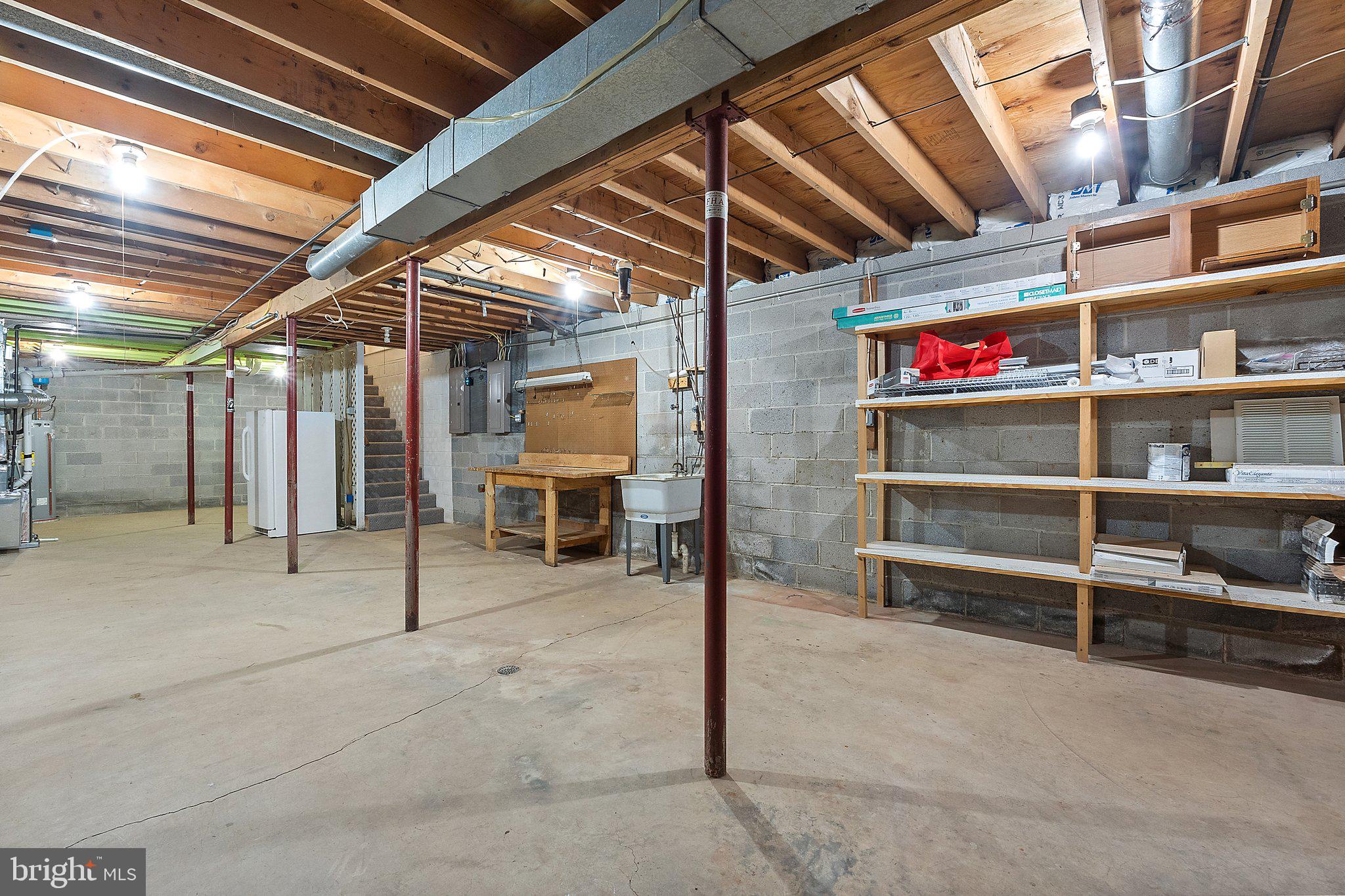 MOSBY WOODS - Residential