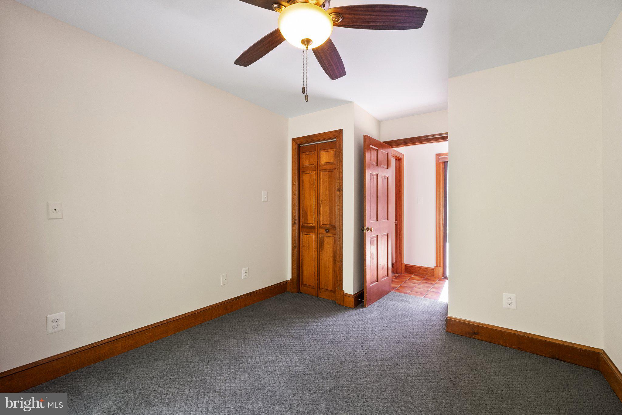 MOSBY WOODS - Residential