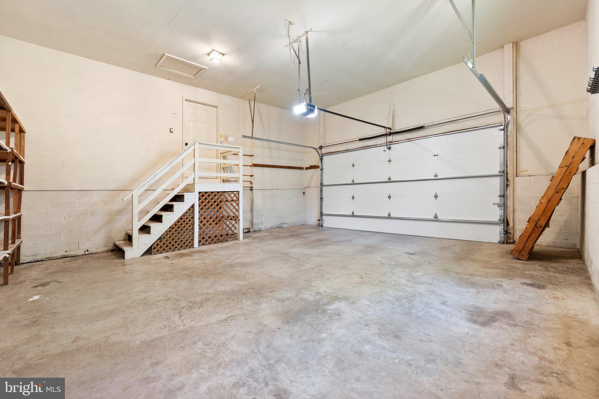 MOSBY WOODS - Residential