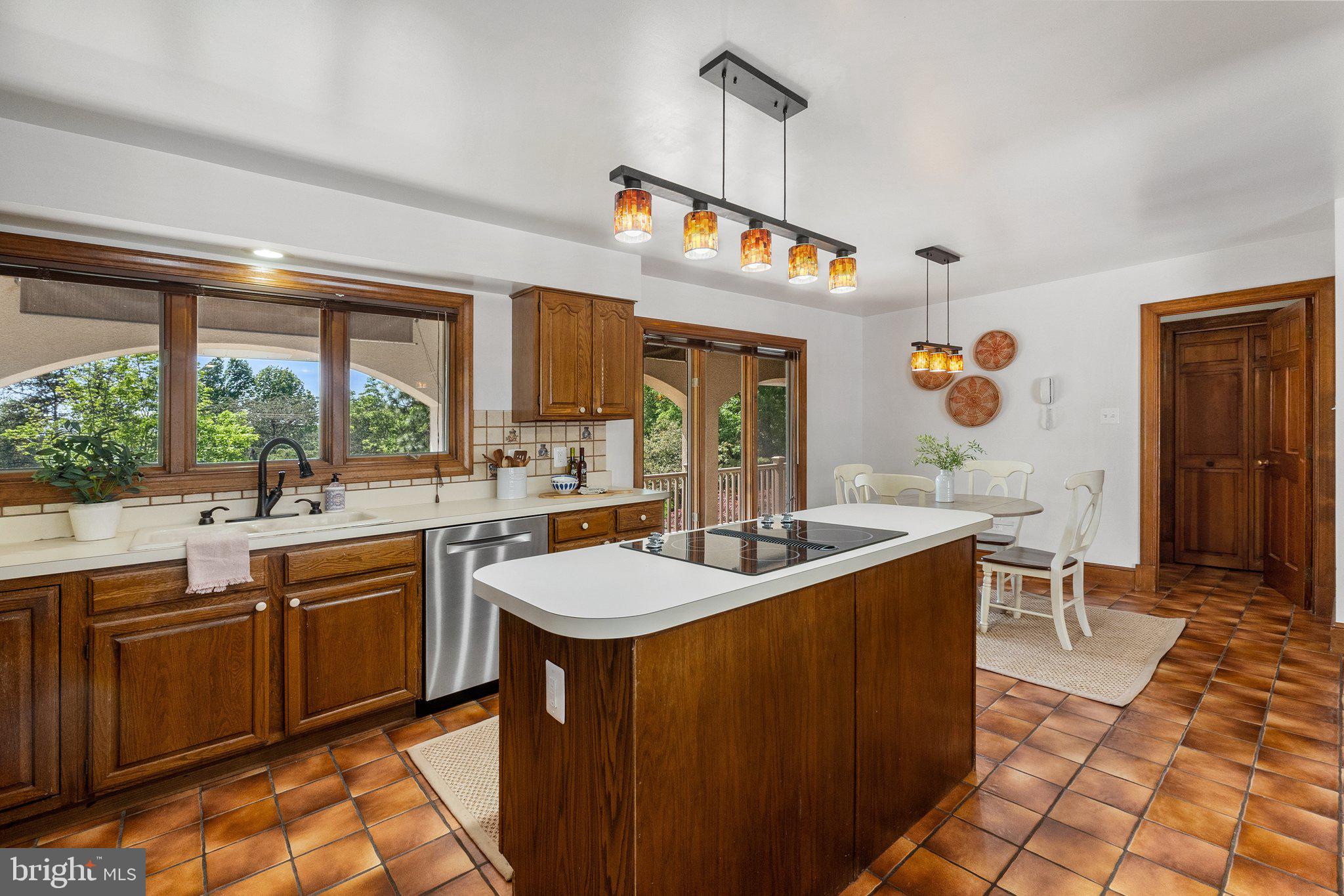 MOSBY WOODS - Residential