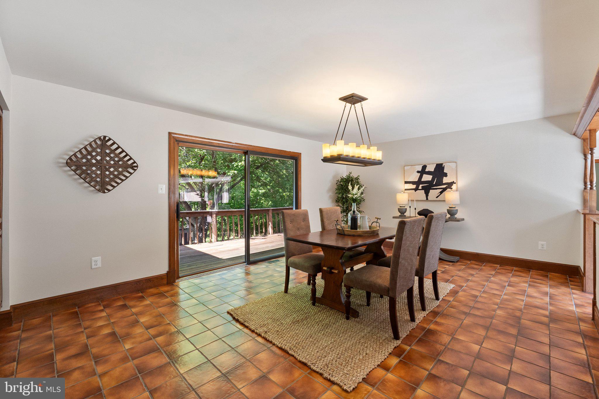 MOSBY WOODS - Residential