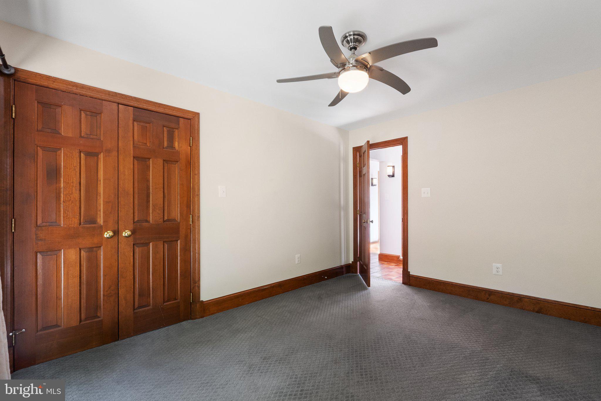 MOSBY WOODS - Residential