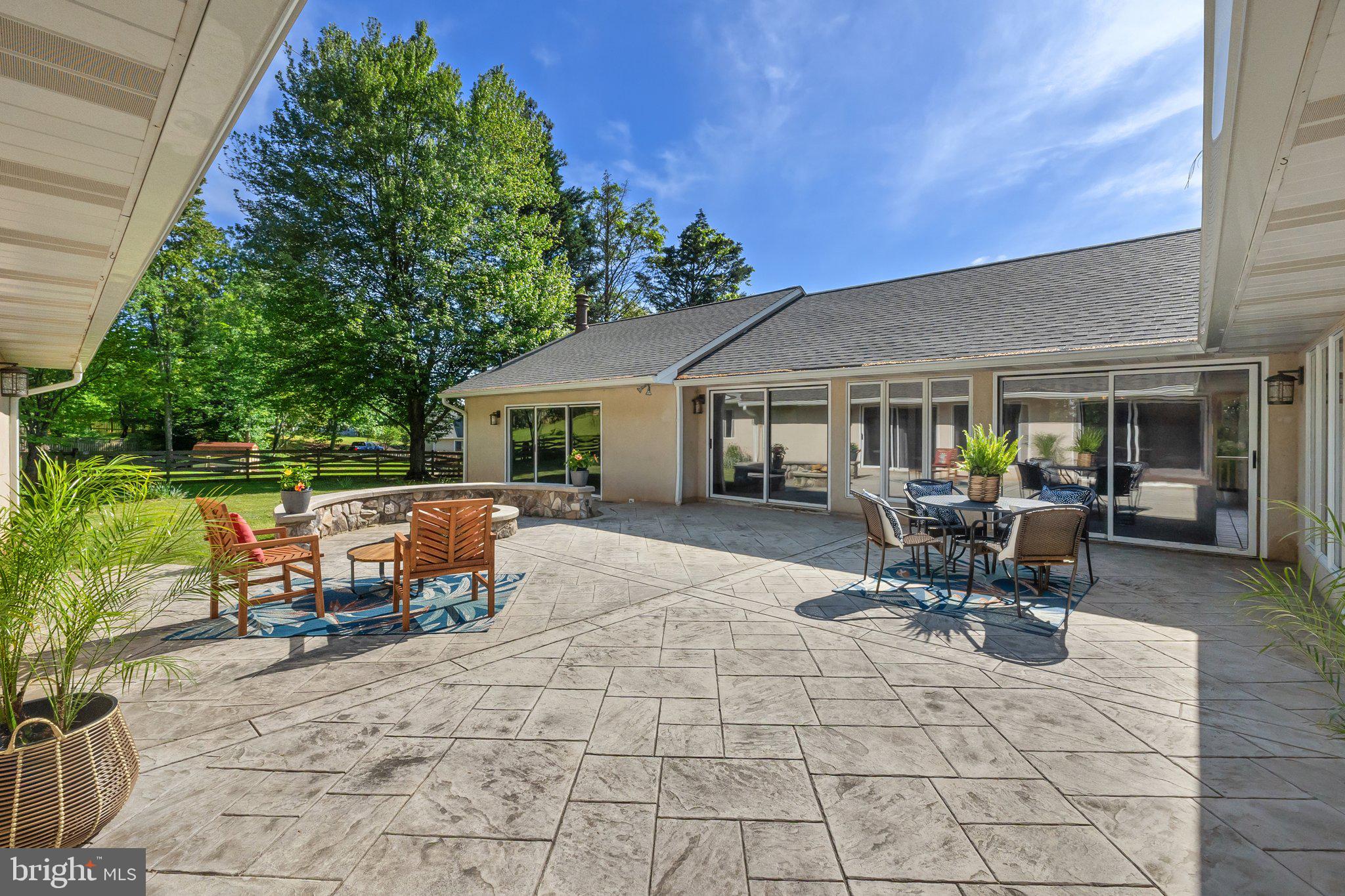 MOSBY WOODS - Residential