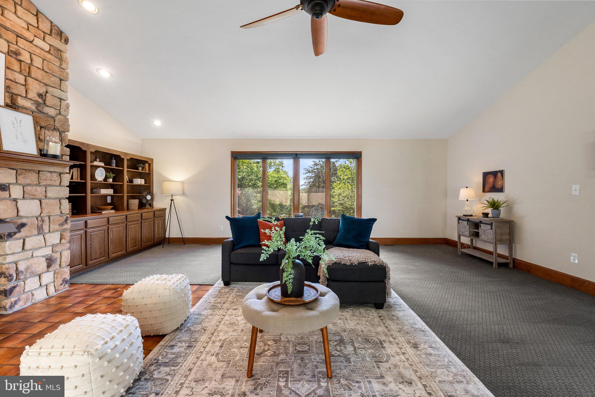 MOSBY WOODS - Residential