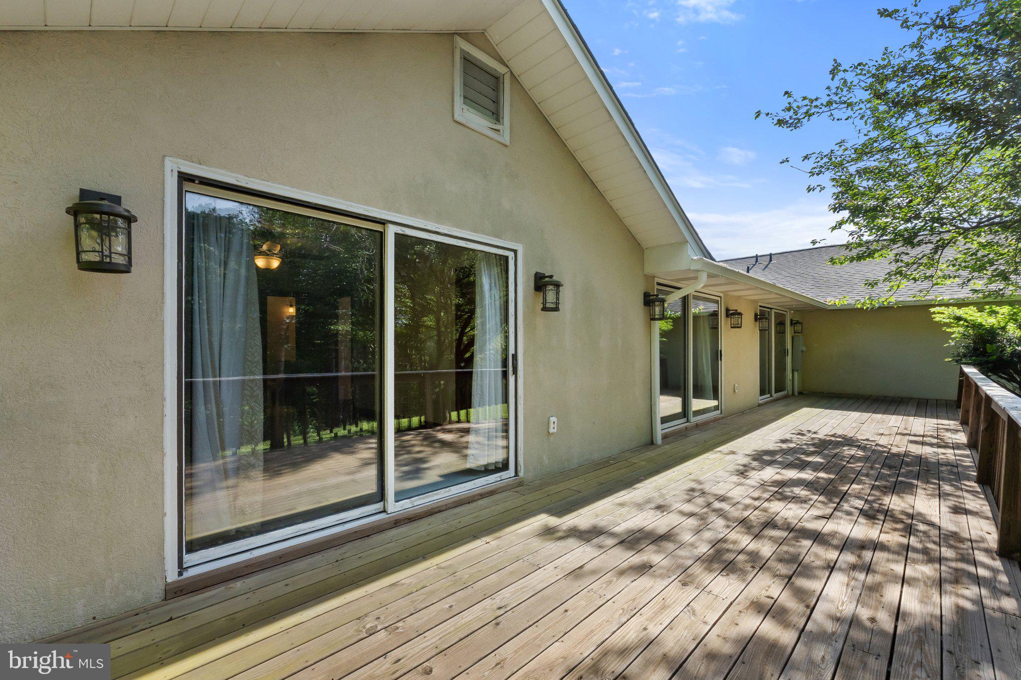 MOSBY WOODS - Residential