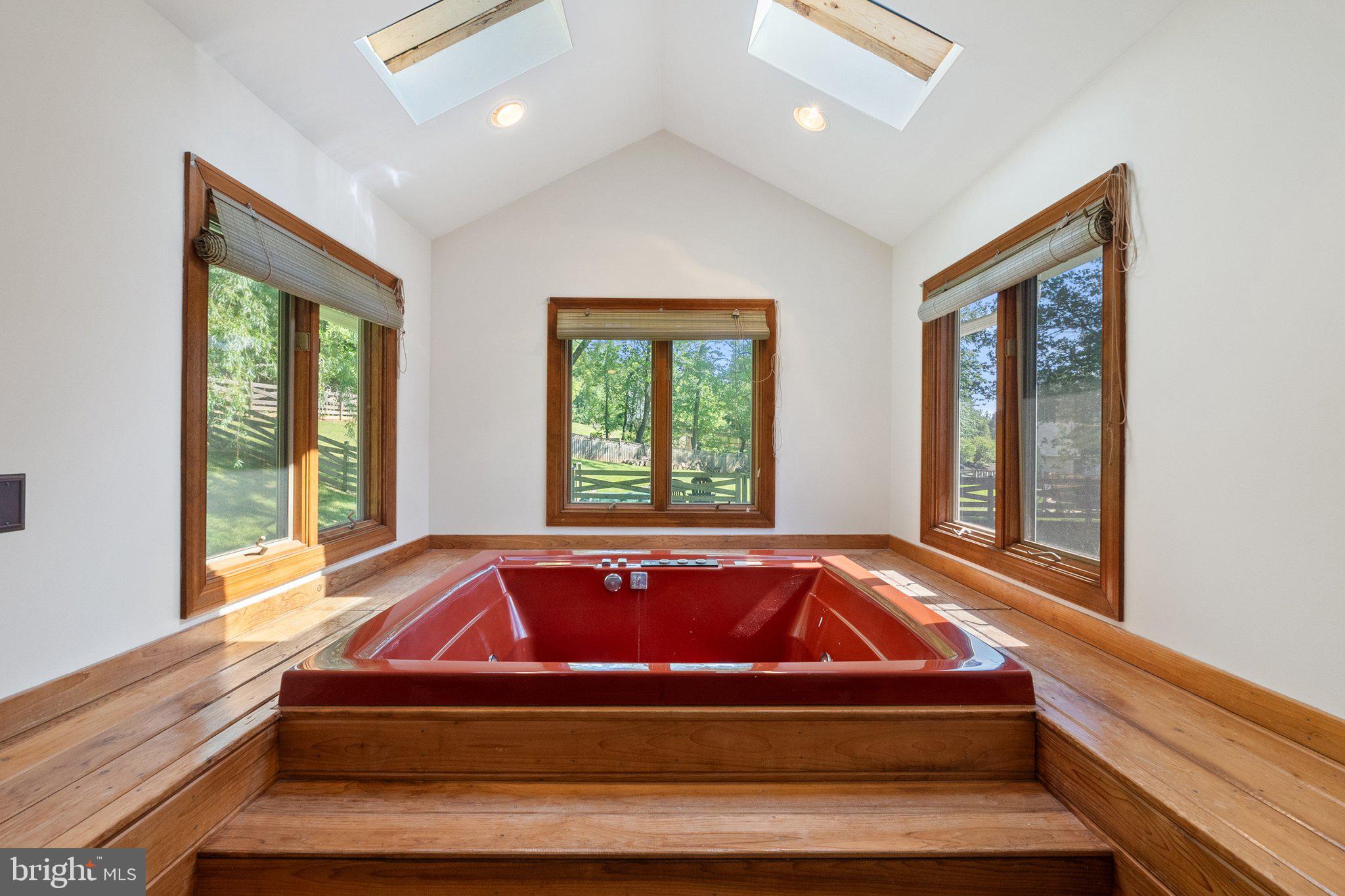 MOSBY WOODS - Residential