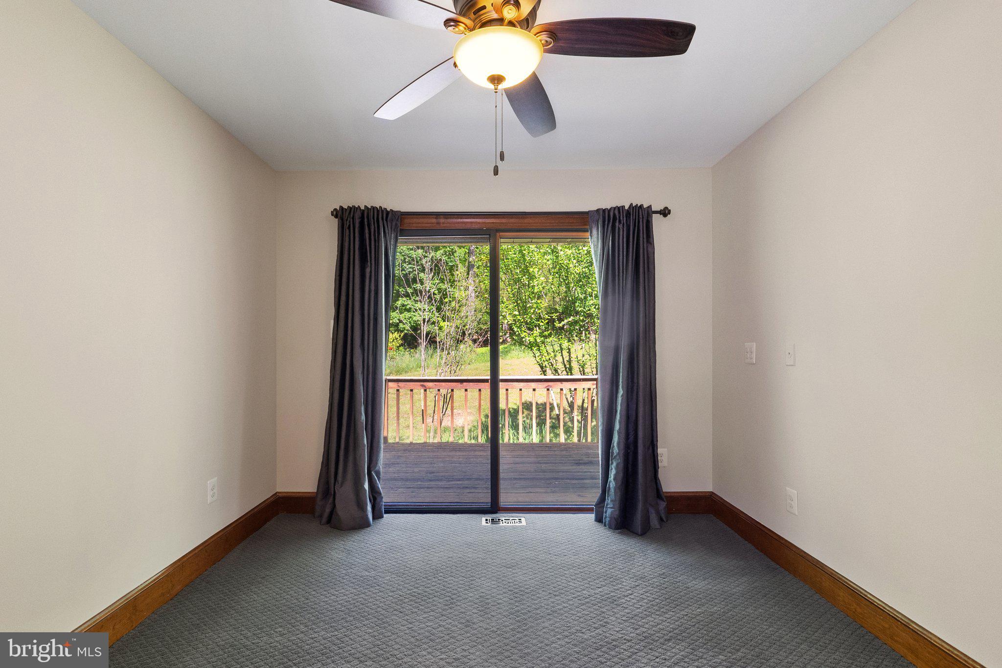 MOSBY WOODS - Residential