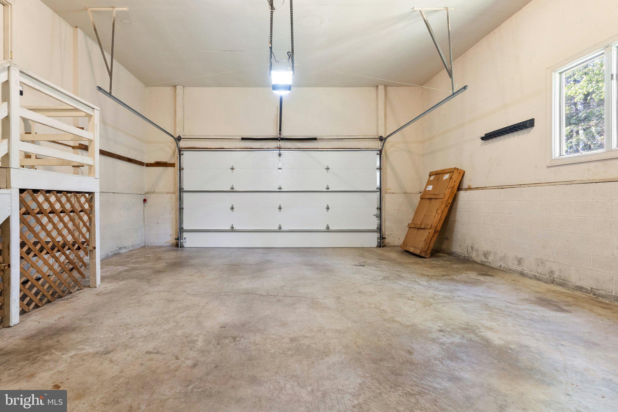 MOSBY WOODS - Residential