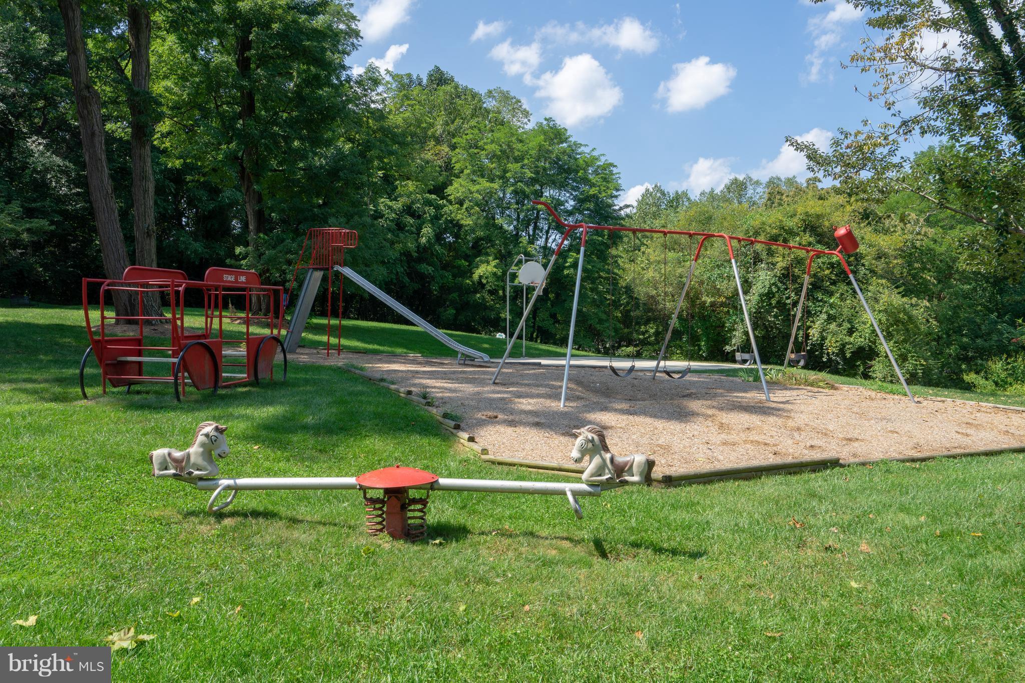 LAYTON COURT (MEWS) - Residential