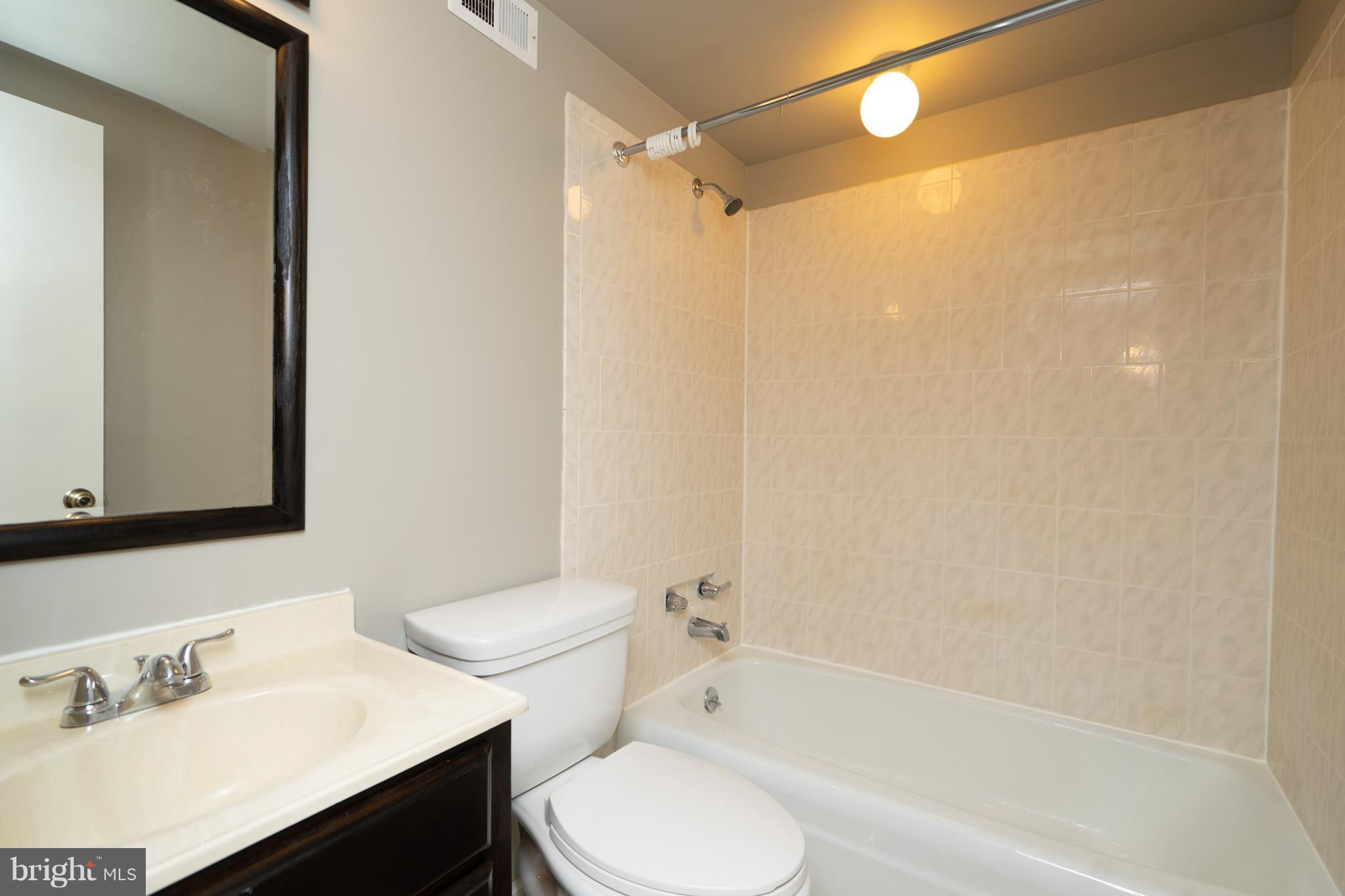 LAYTON COURT (MEWS) - Residential