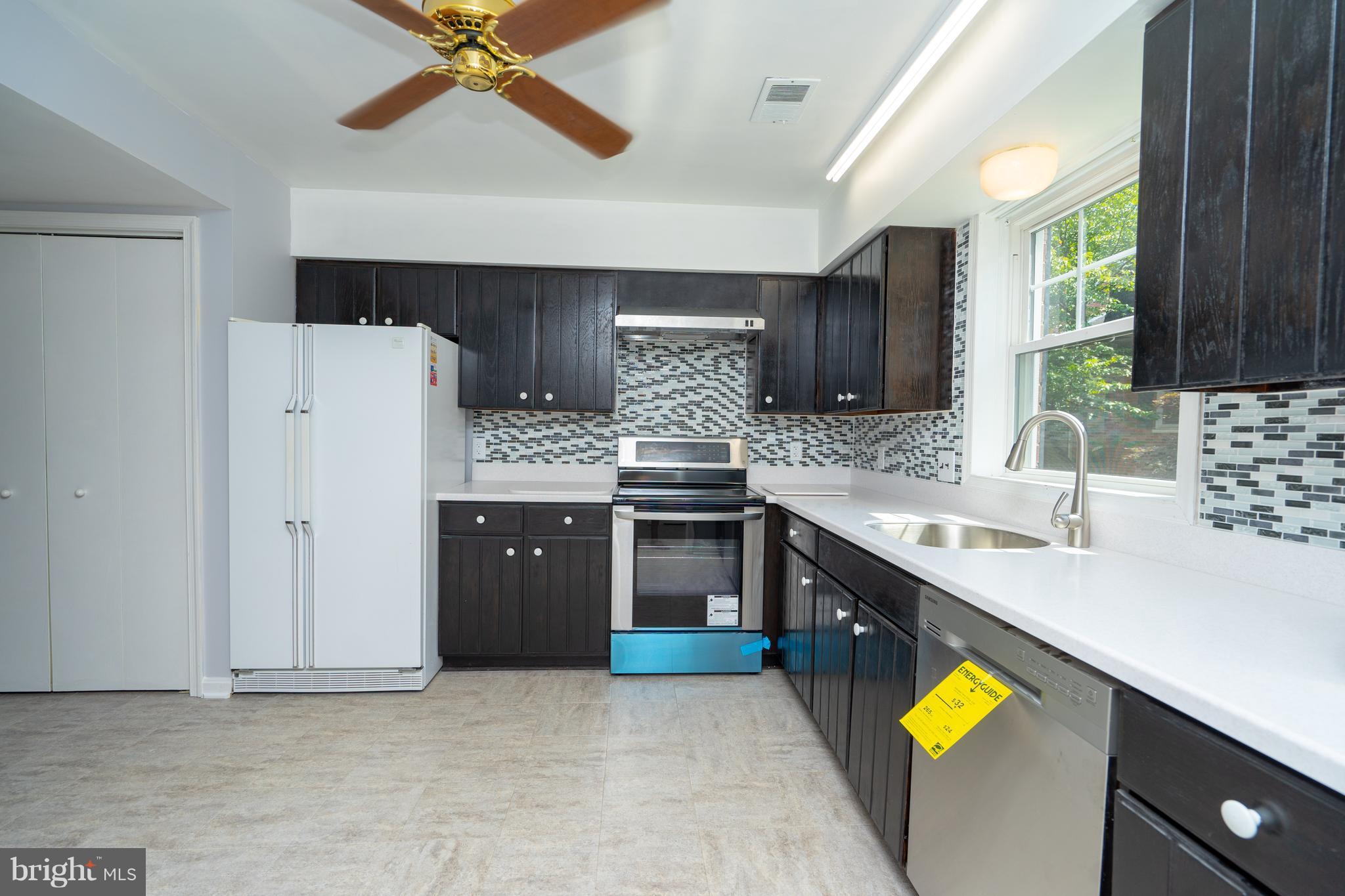 LAYTON COURT (MEWS) - Residential