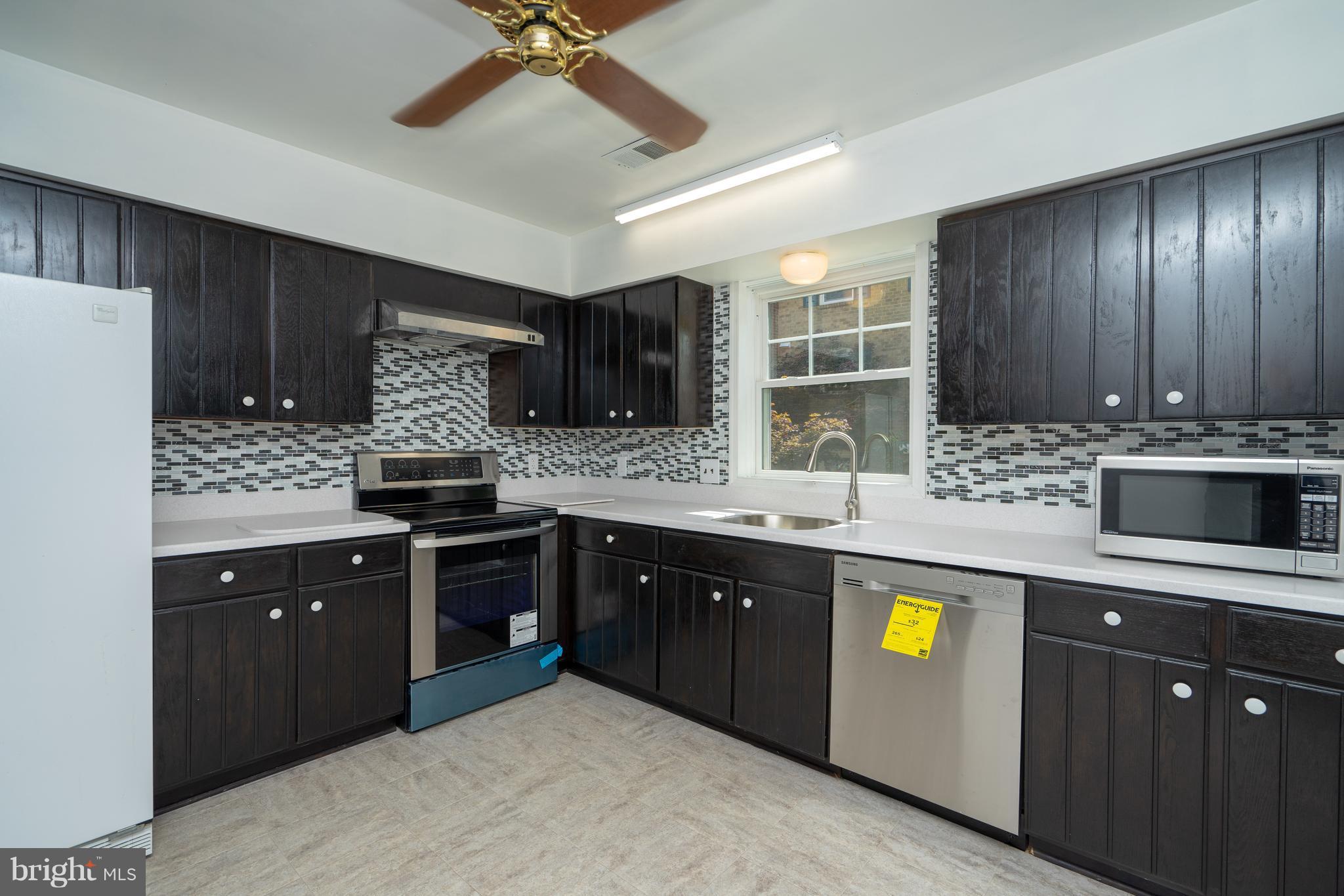 LAYTON COURT (MEWS) - Residential