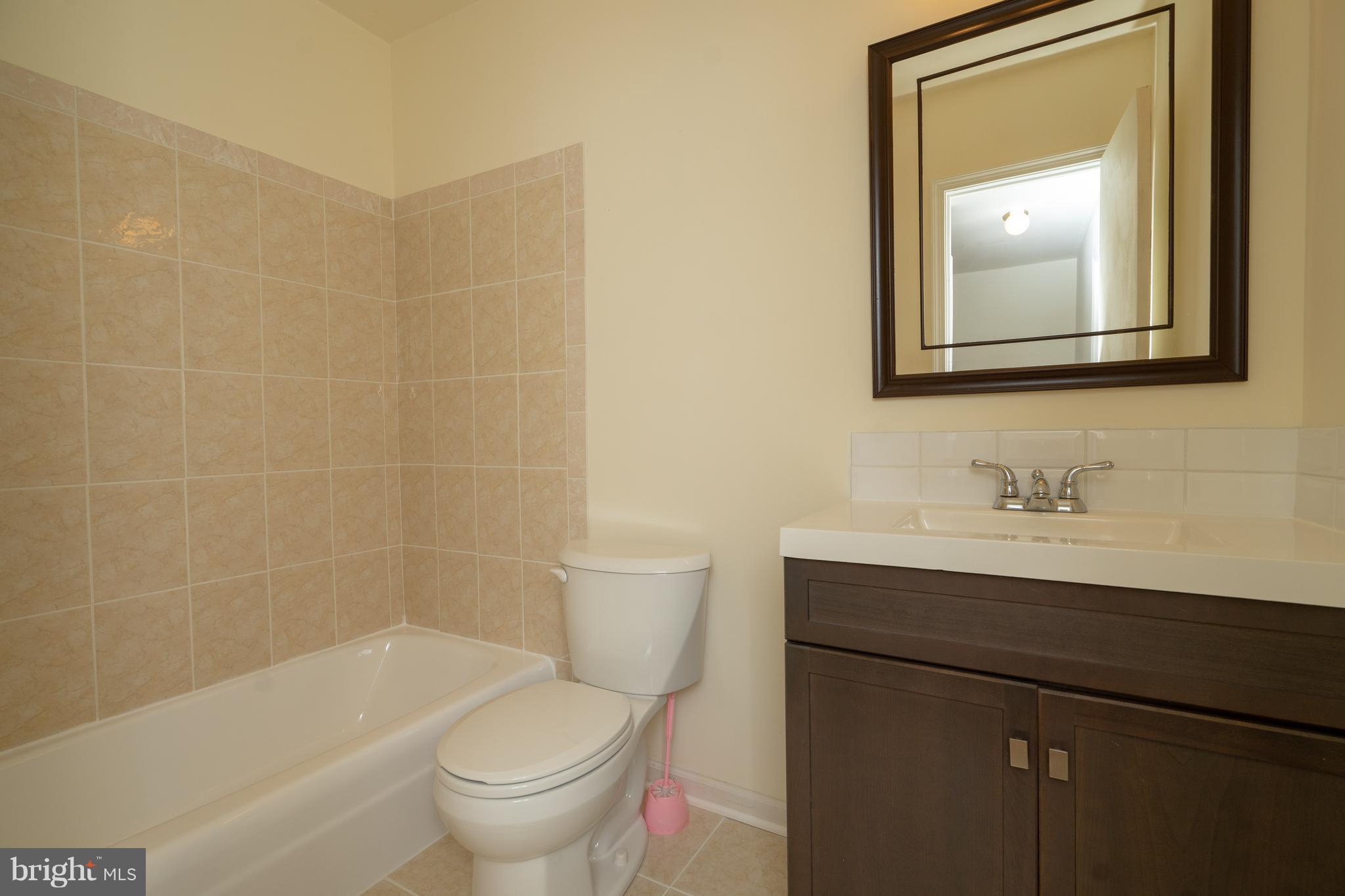 LAYTON COURT (MEWS) - Residential