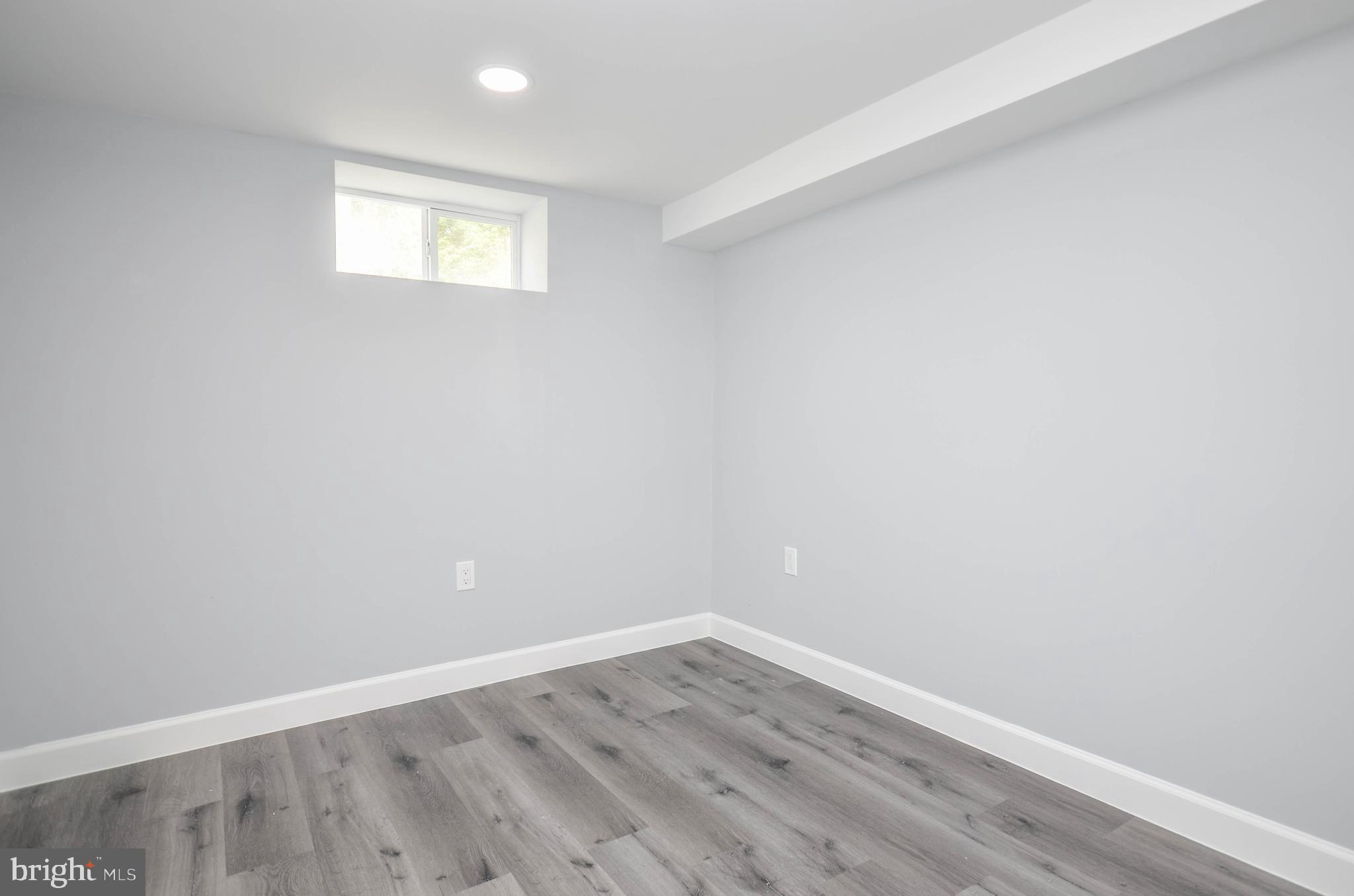 WEST LANHAM HILLS - Residential