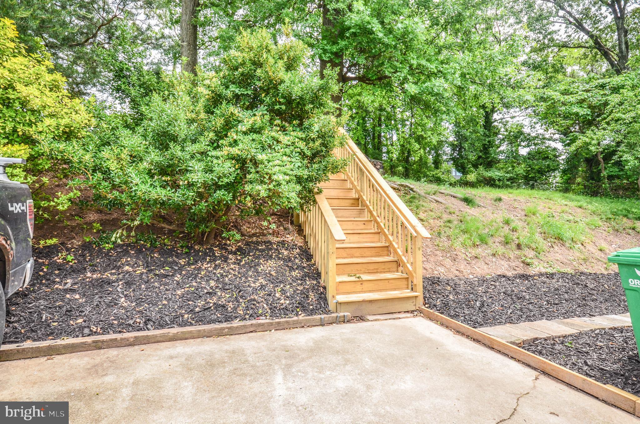 WEST LANHAM HILLS - Residential