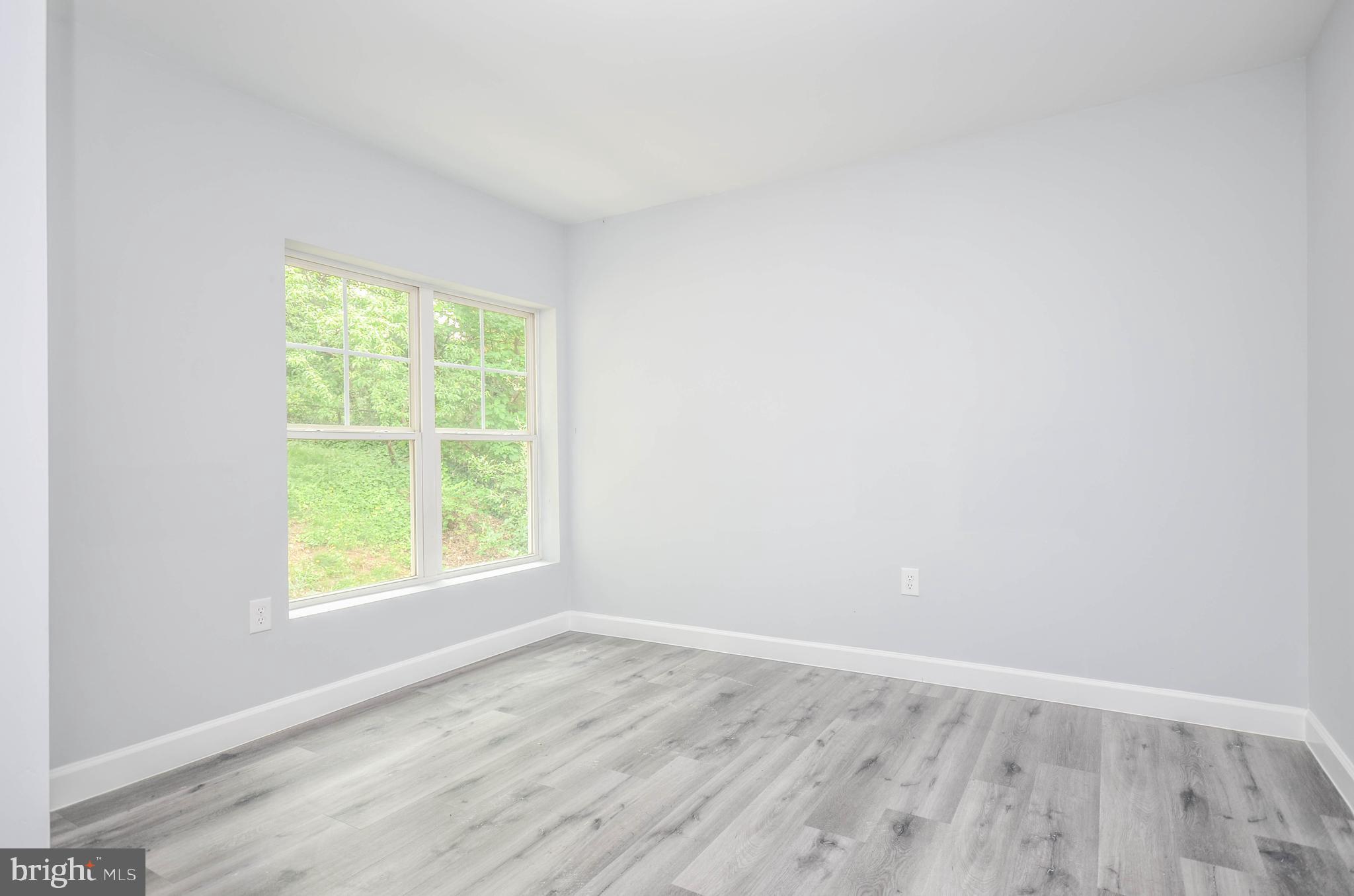 WEST LANHAM HILLS - Residential