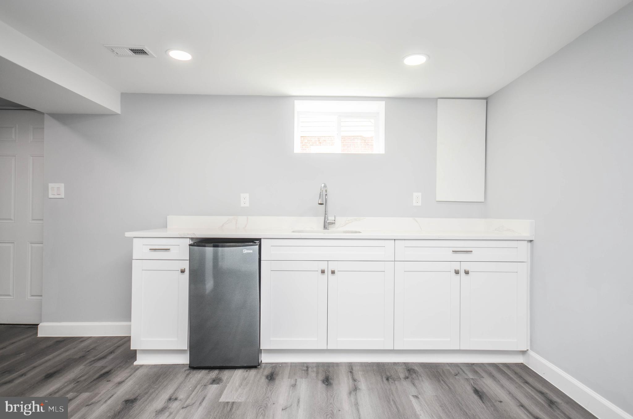 WEST LANHAM HILLS - Residential