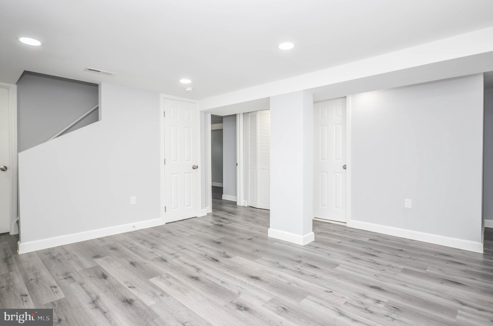 WEST LANHAM HILLS - Residential