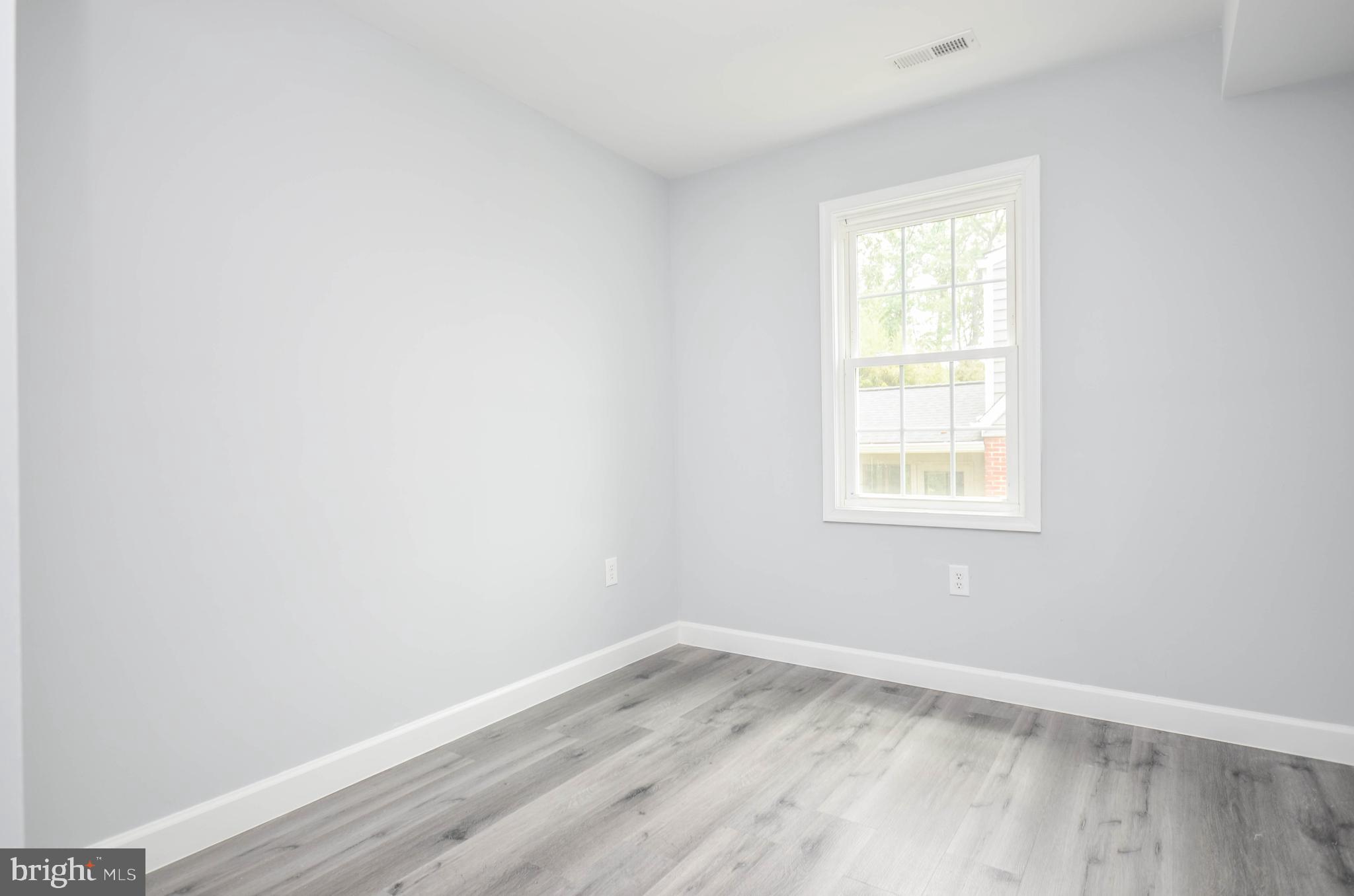 WEST LANHAM HILLS - Residential