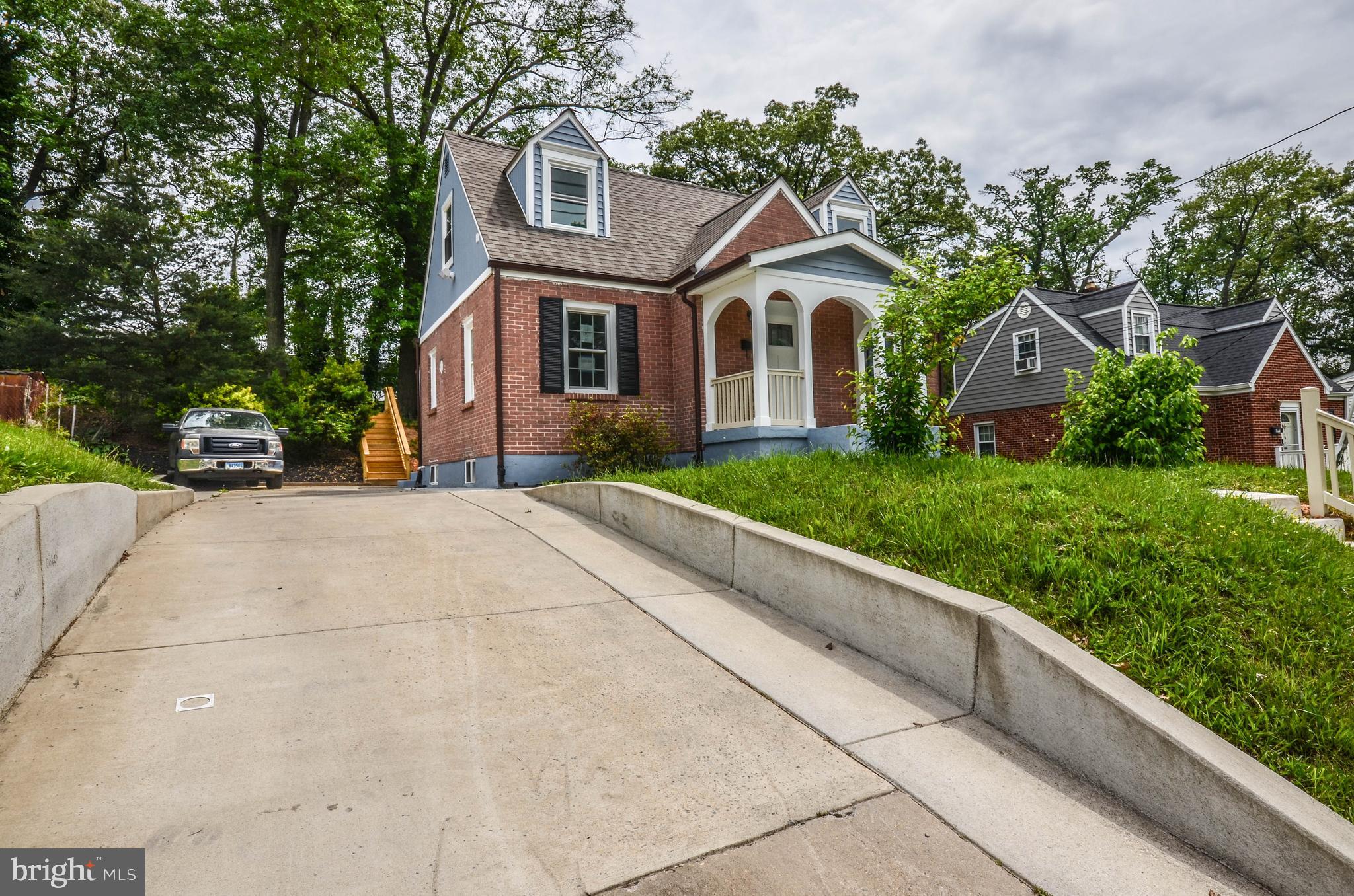 WEST LANHAM HILLS - Residential