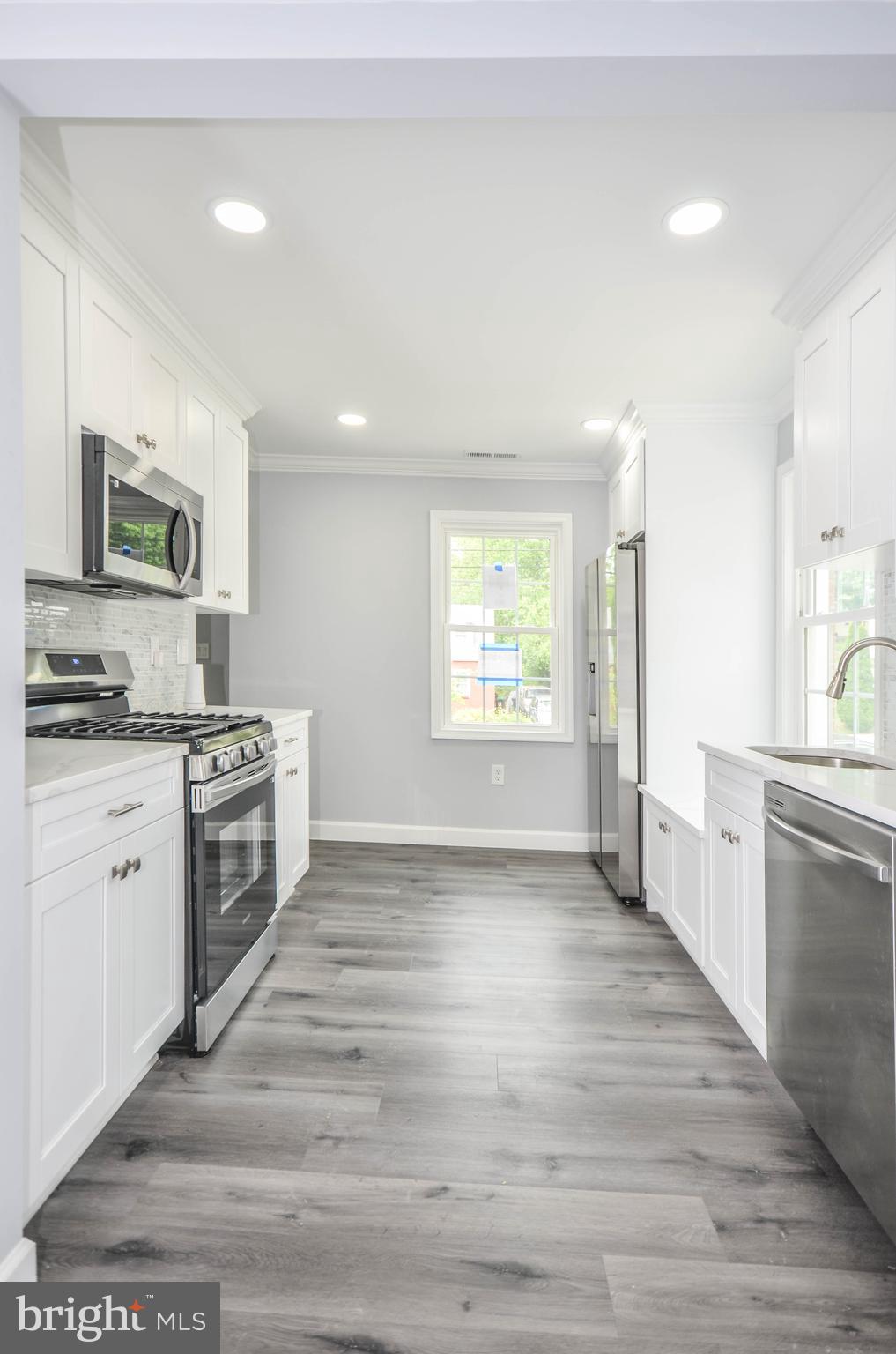 WEST LANHAM HILLS - Residential