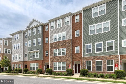Townhouse For Rent - 1296 Foggy Turn #47<br/> CROFTON, MD 21114