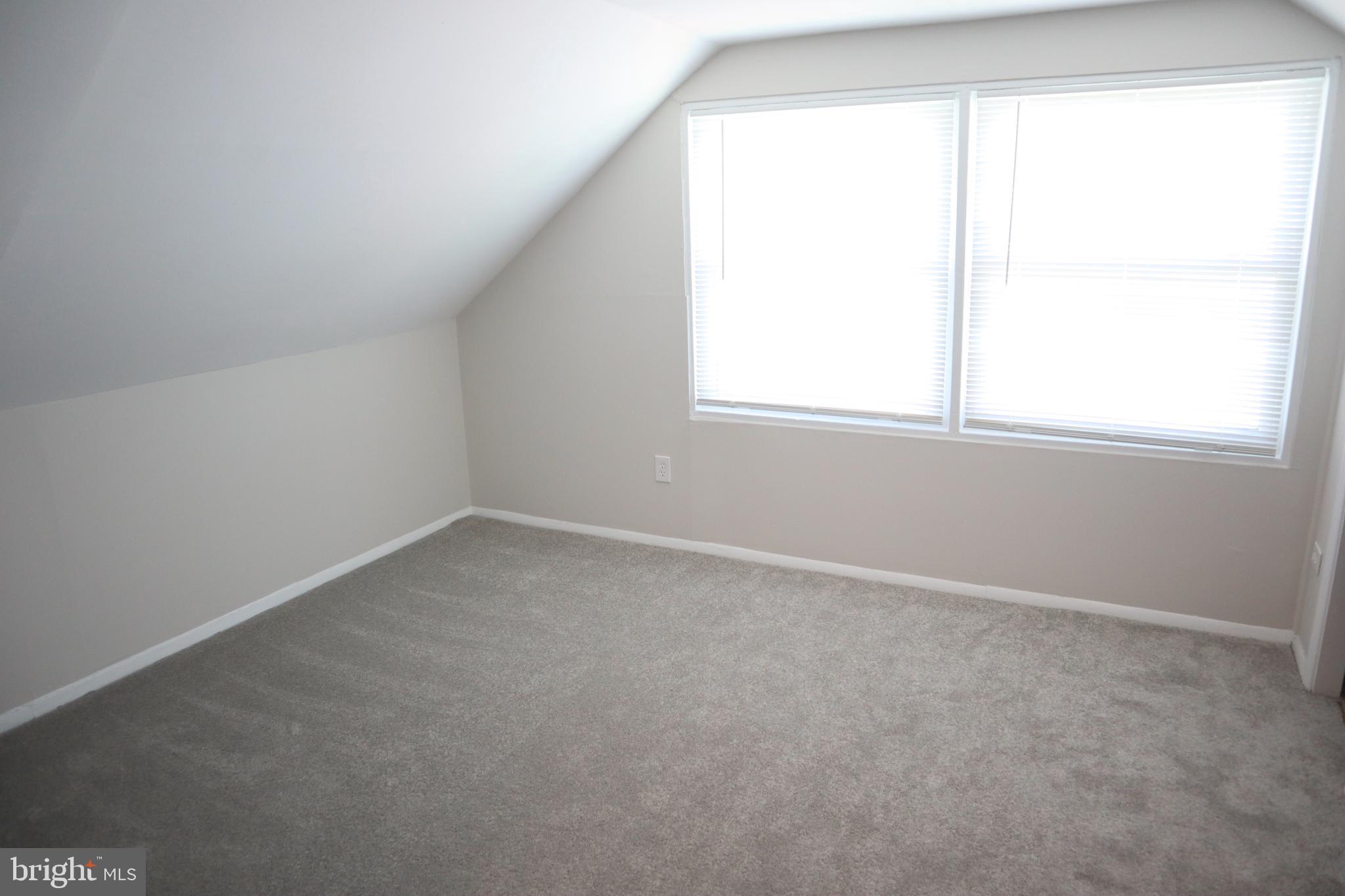 BROADWOOD MANOR - Residential Lease