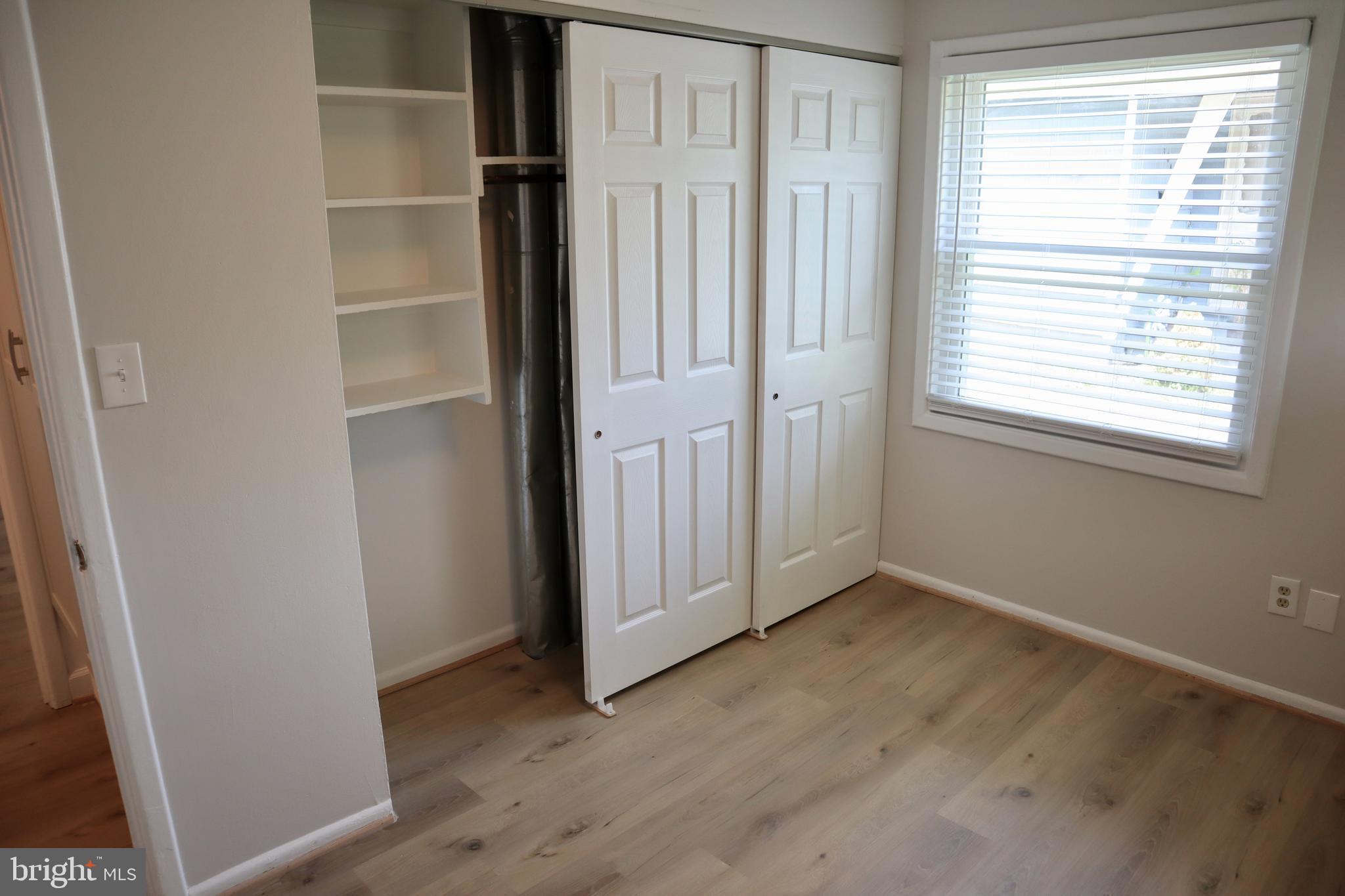 BROADWOOD MANOR - Residential Lease