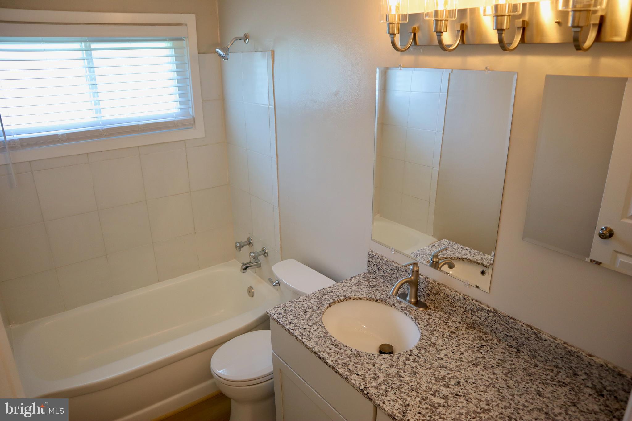 BROADWOOD MANOR - Residential Lease